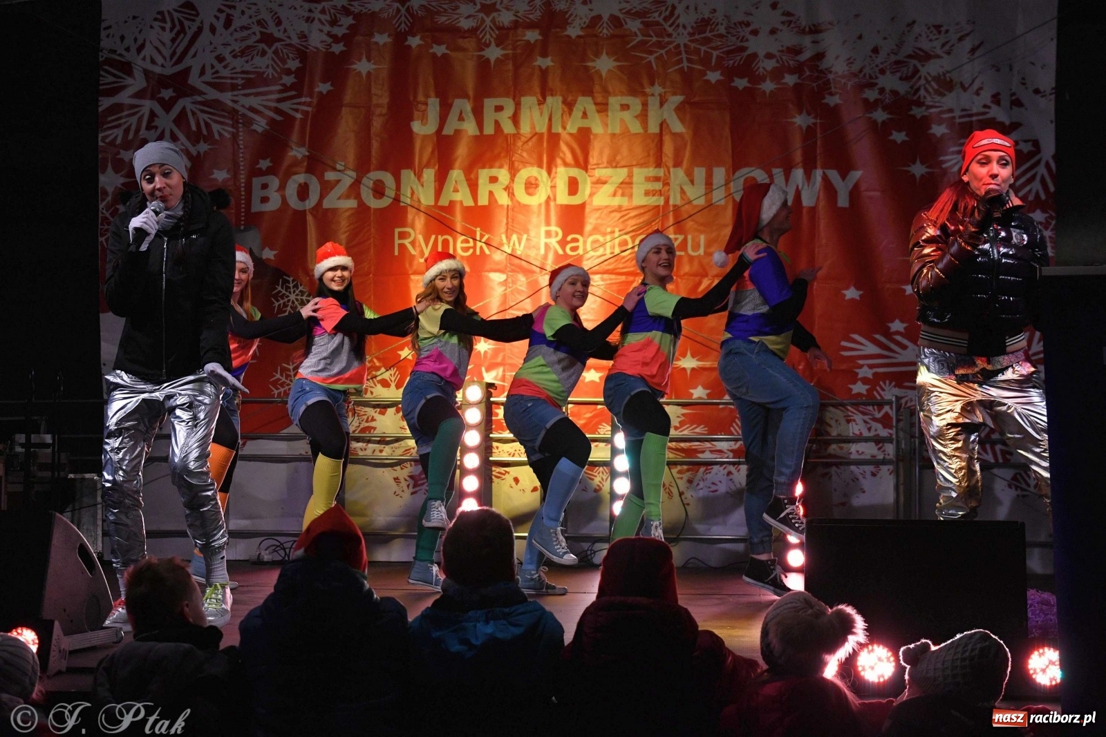 Zdjęcie w galerii na portalu naszraciborz.pl: Sobotni jarmark bożonarodzeniowy w Raciborzu [FOTO]  wiadomości z regionu