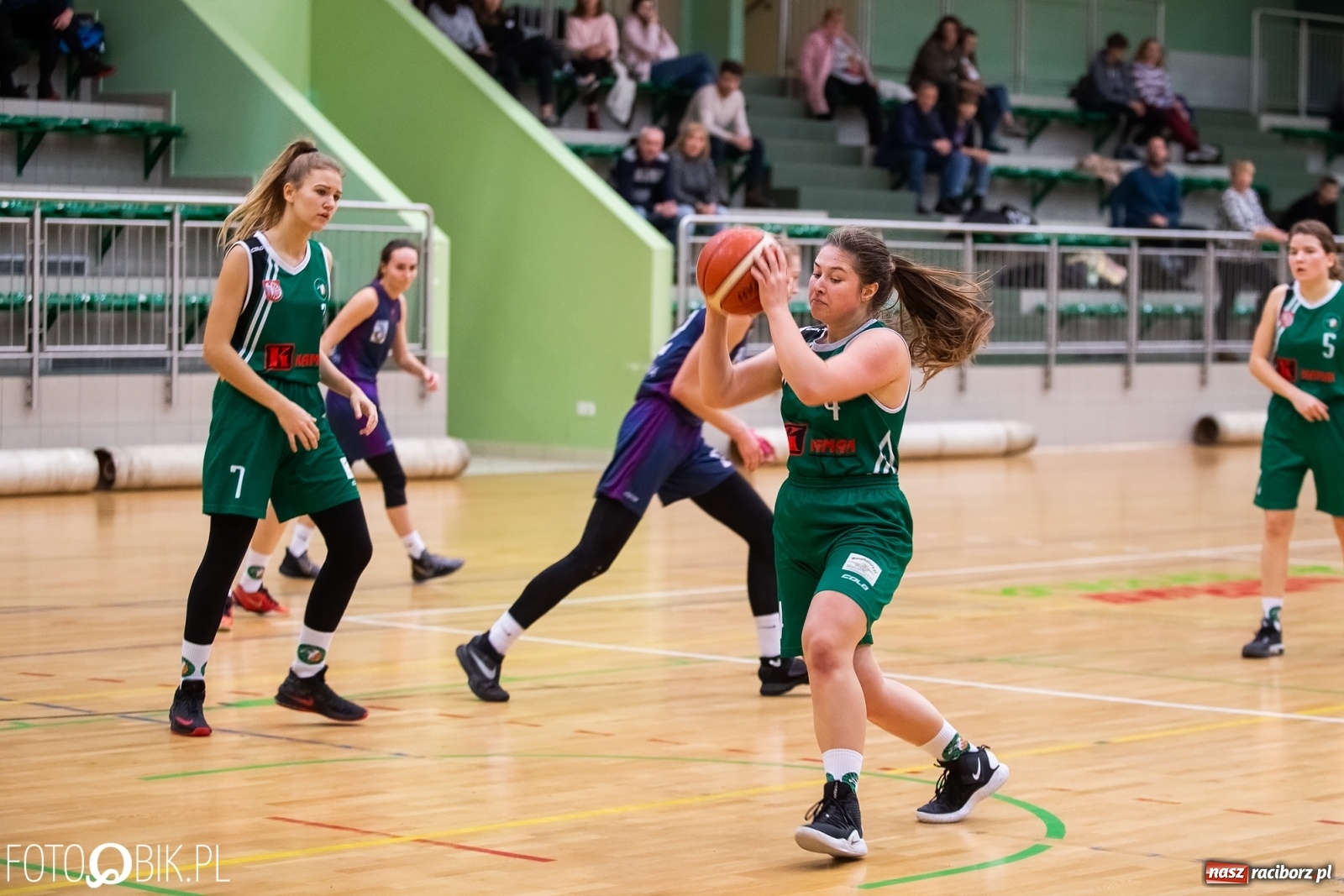 Zdjęcie w galerii na portalu naszraciborz.pl: Koszykarki RKK AZS Racibórz przegrały z KS Pogoń Ruda Śląska wiadomości z regionu