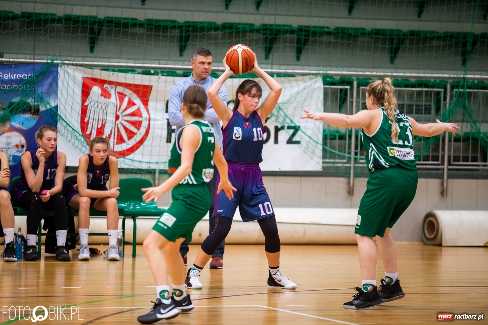 Zdjęcie w galerii na portalu naszraciborz.pl: Koszykarki RKK AZS Racibórz przegrały z KS Pogoń Ruda Śląska wiadomości z regionu