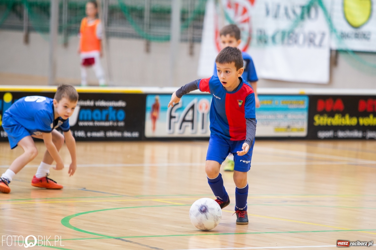 Zdjęcie w galerii na portalu naszraciborz.pl: Drugi dzień zmagań piłkarskich w Arenie Rafako wiadomości z regionu