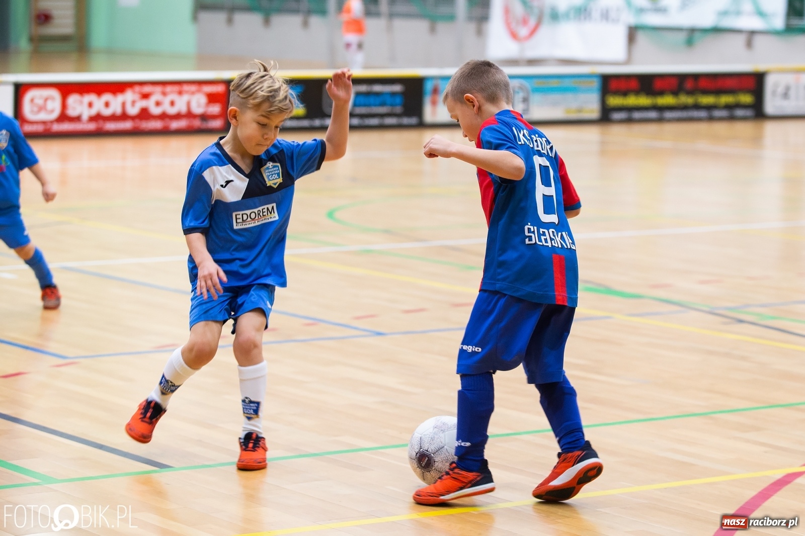 Zdjęcie w galerii na portalu naszraciborz.pl: Drugi dzień zmagań piłkarskich w Arenie Rafako wiadomości z regionu