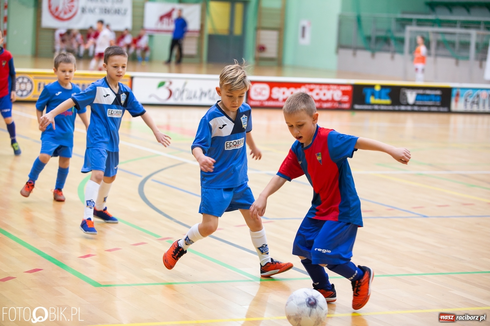 Zdjęcie w galerii na portalu naszraciborz.pl: Drugi dzień zmagań piłkarskich w Arenie Rafako wiadomości z regionu