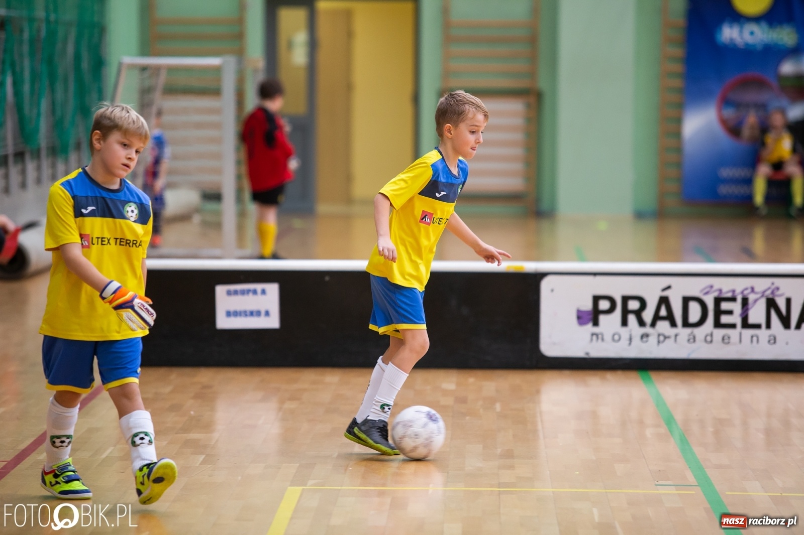Zdjęcie w galerii na portalu naszraciborz.pl: Drugi dzień zmagań piłkarskich w Arenie Rafako wiadomości z regionu