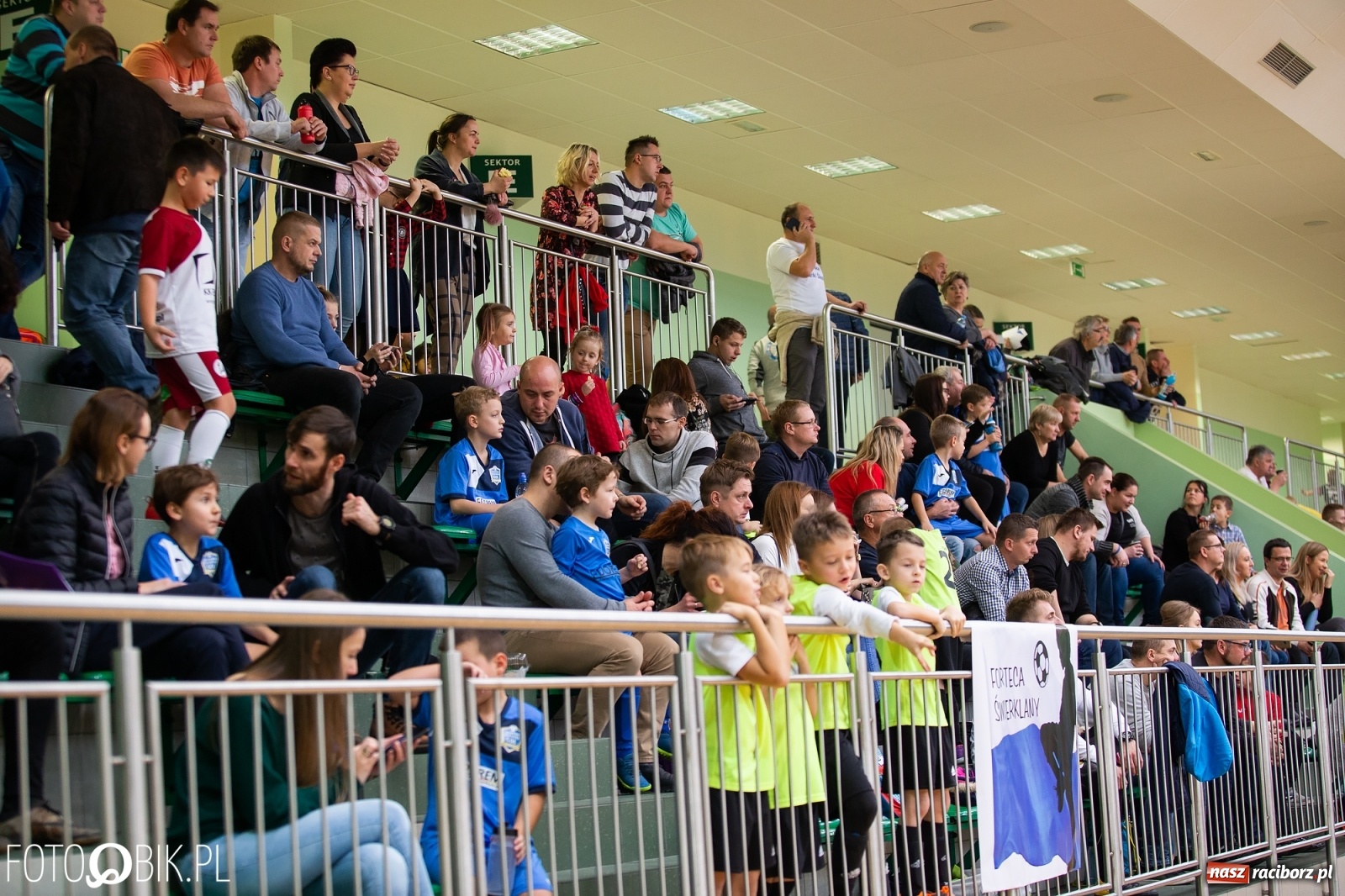 Zdjęcie w galerii na portalu naszraciborz.pl: Drugi dzień zmagań piłkarskich w Arenie Rafako wiadomości z regionu