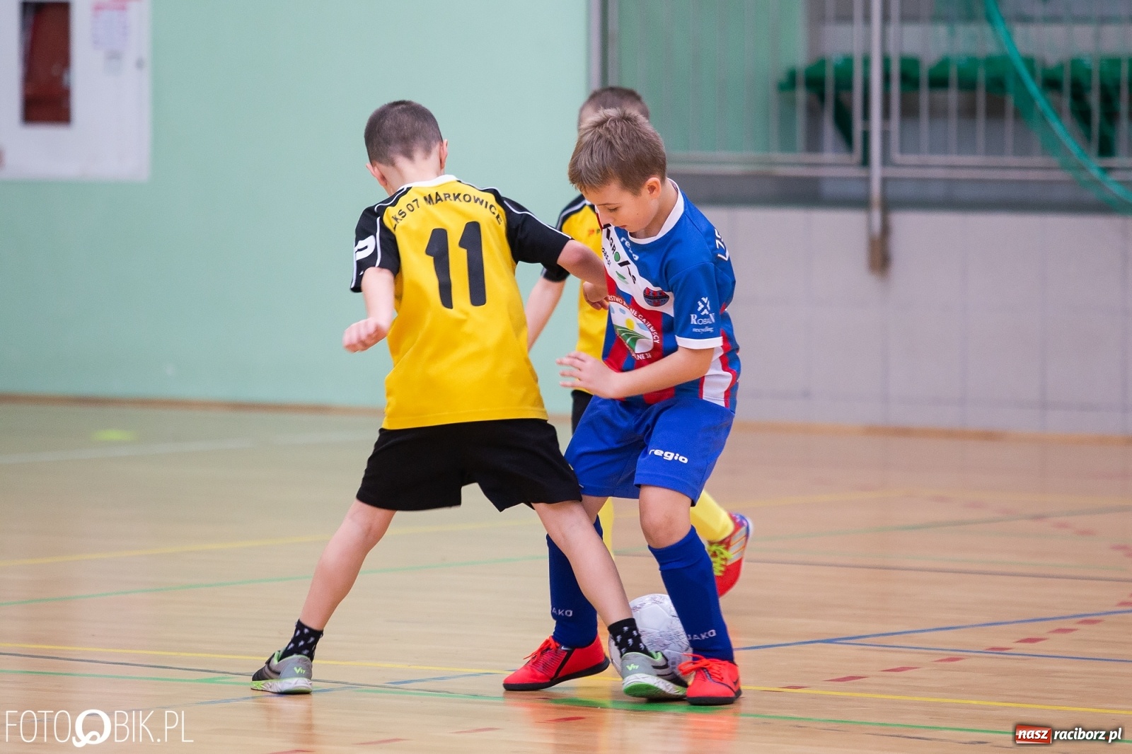 Zdjęcie w galerii na portalu naszraciborz.pl: Drugi dzień zmagań piłkarskich w Arenie Rafako wiadomości z regionu