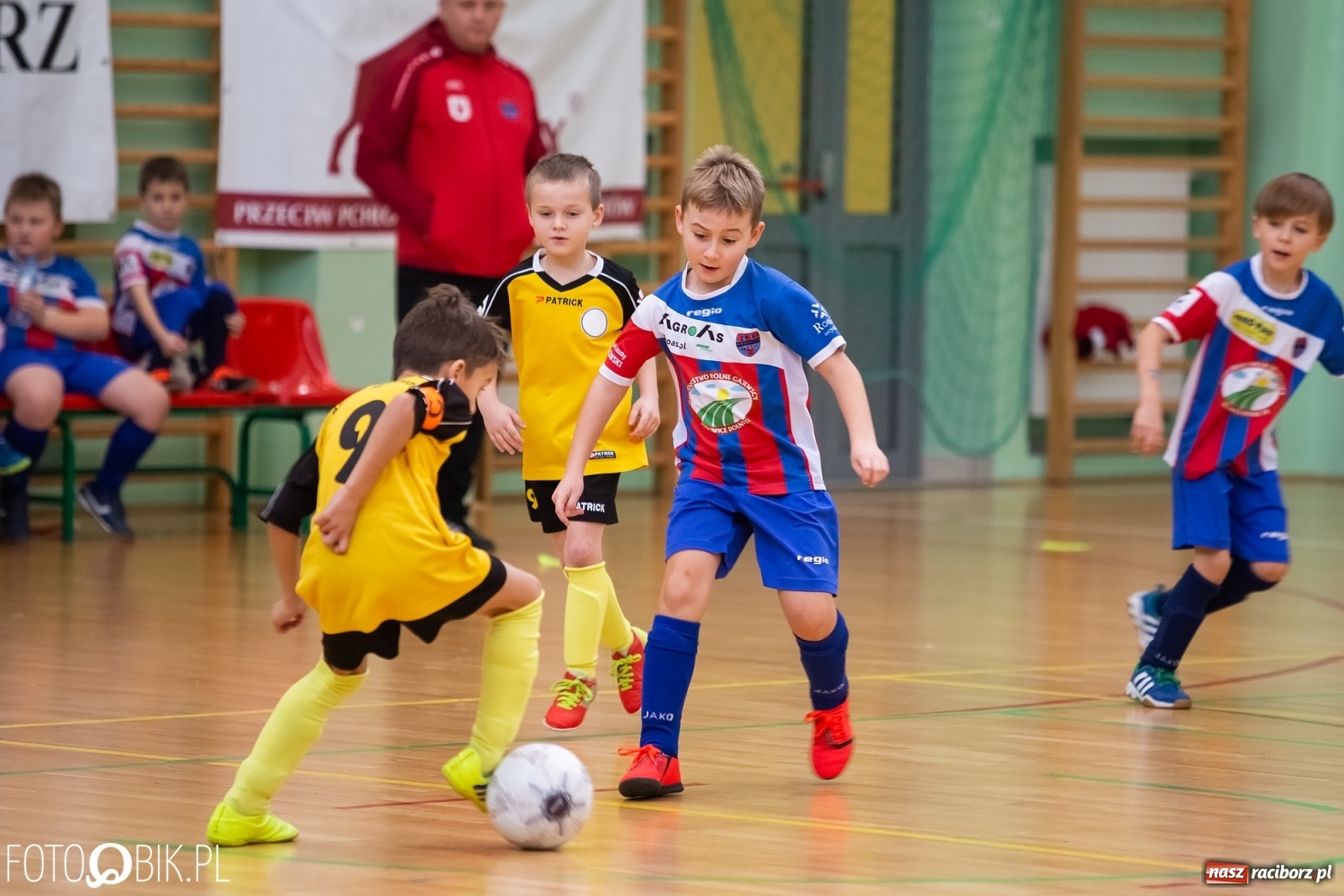 Zdjęcie w galerii na portalu naszraciborz.pl: Drugi dzień zmagań piłkarskich w Arenie Rafako wiadomości z regionu