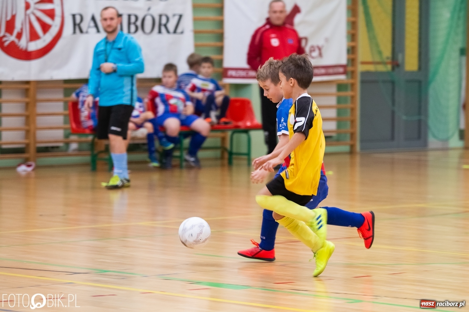 Zdjęcie w galerii na portalu naszraciborz.pl: Drugi dzień zmagań piłkarskich w Arenie Rafako wiadomości z regionu