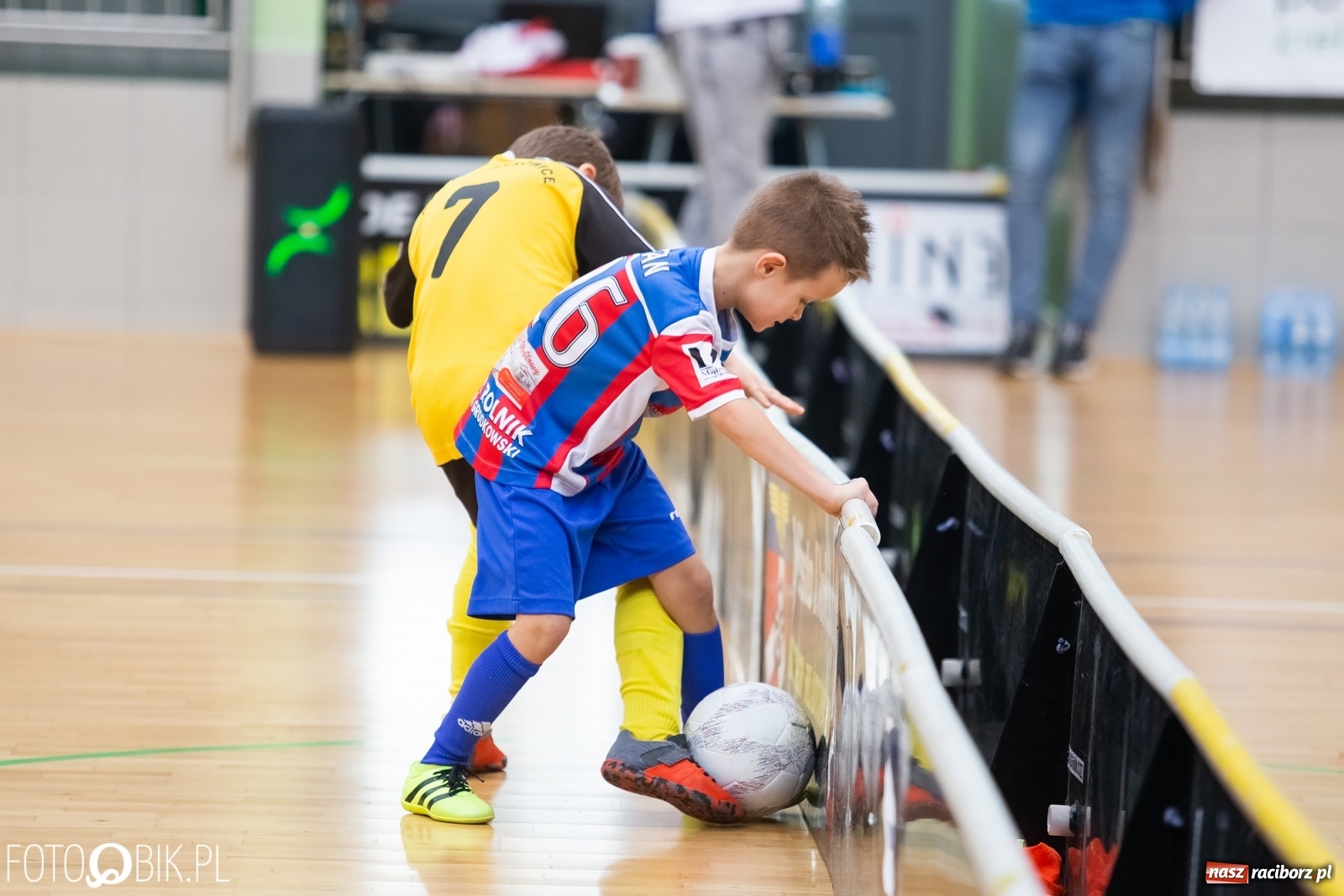 Zdjęcie w galerii na portalu naszraciborz.pl: Drugi dzień zmagań piłkarskich w Arenie Rafako wiadomości z regionu