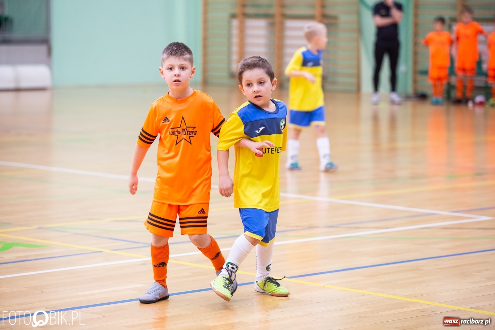 Zdjęcie w galerii na portalu naszraciborz.pl: Drugi dzień zmagań piłkarskich w Arenie Rafako wiadomości z regionu