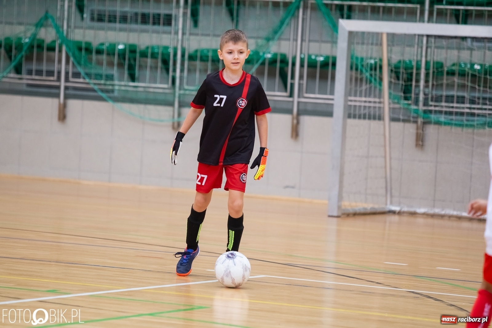 Zdjęcie w galerii na portalu naszraciborz.pl: Drugi dzień zmagań piłkarskich w Arenie Rafako wiadomości z regionu