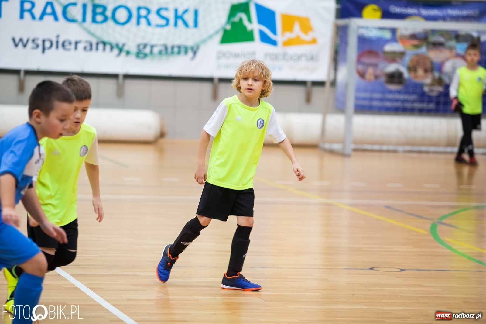 Zdjęcie w galerii na portalu naszraciborz.pl: Drugi dzień zmagań piłkarskich w Arenie Rafako wiadomości z regionu