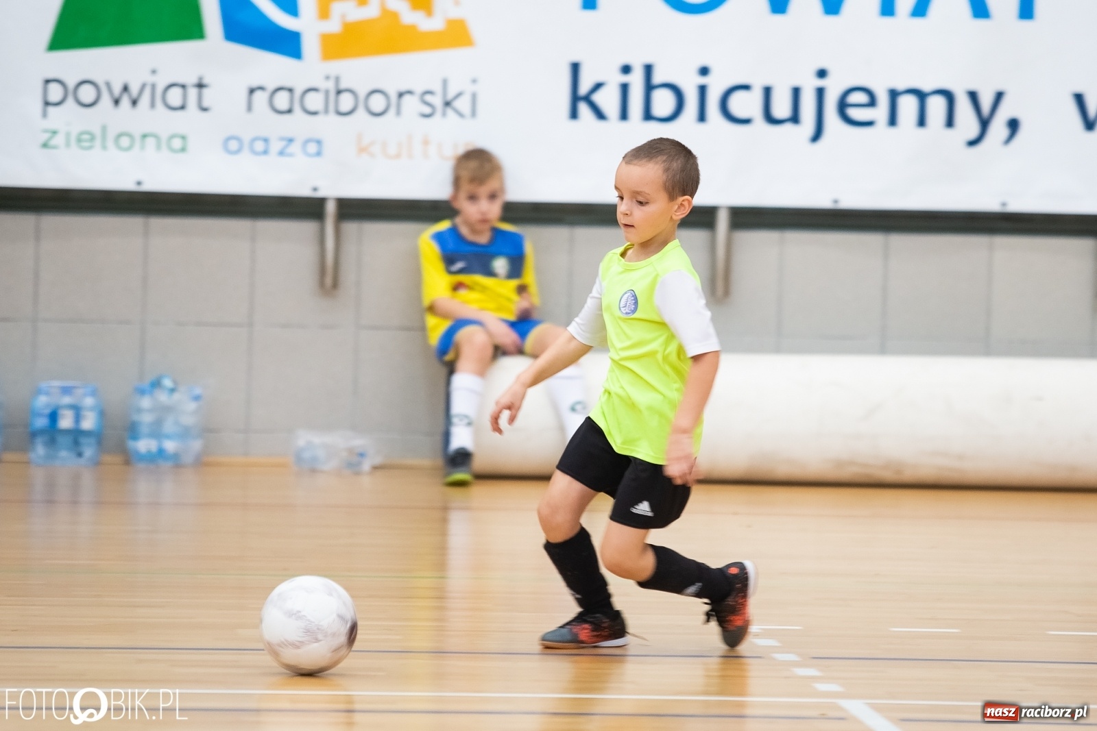 Zdjęcie w galerii na portalu naszraciborz.pl: Drugi dzień zmagań piłkarskich w Arenie Rafako wiadomości z regionu