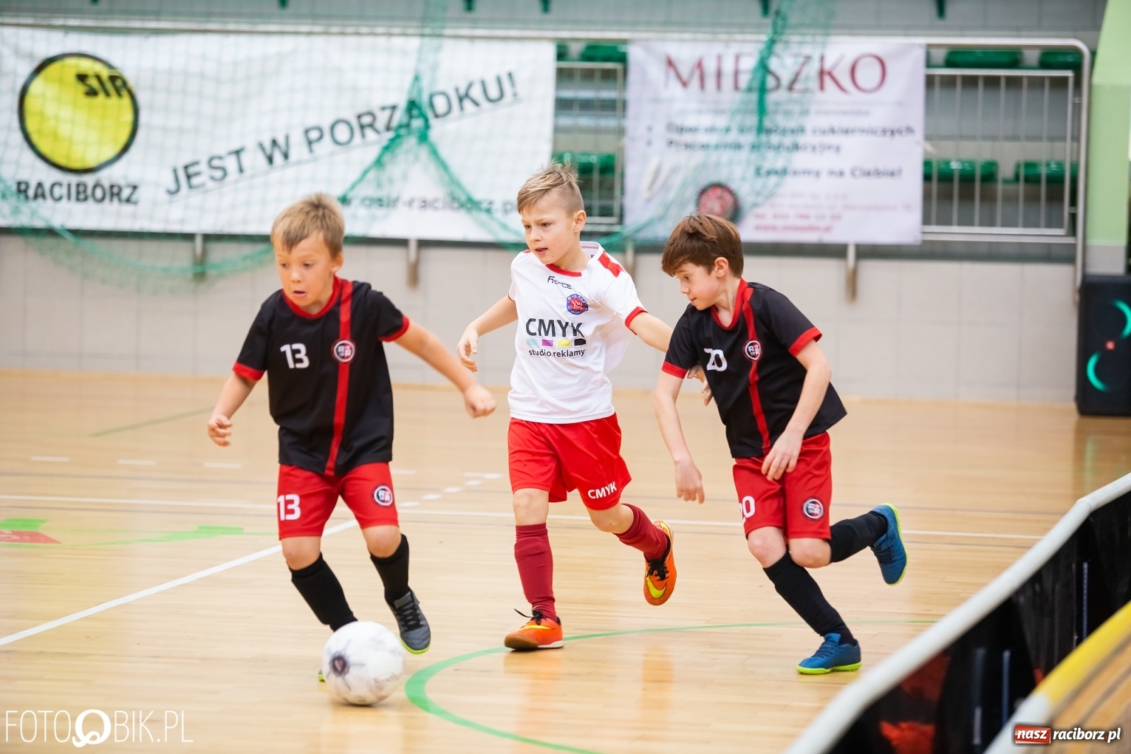 Zdjęcie w galerii na portalu naszraciborz.pl: Drugi dzień zmagań piłkarskich w Arenie Rafako wiadomości z regionu