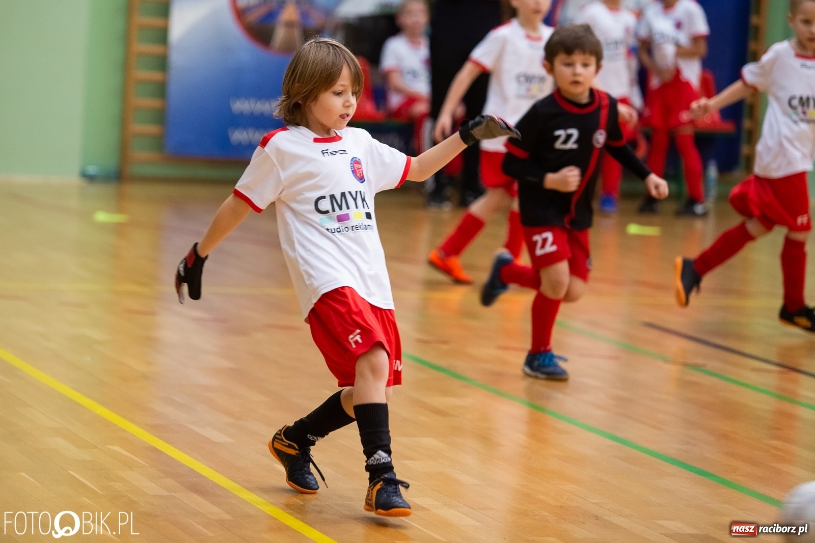 Zdjęcie w galerii na portalu naszraciborz.pl: Drugi dzień zmagań piłkarskich w Arenie Rafako wiadomości z regionu