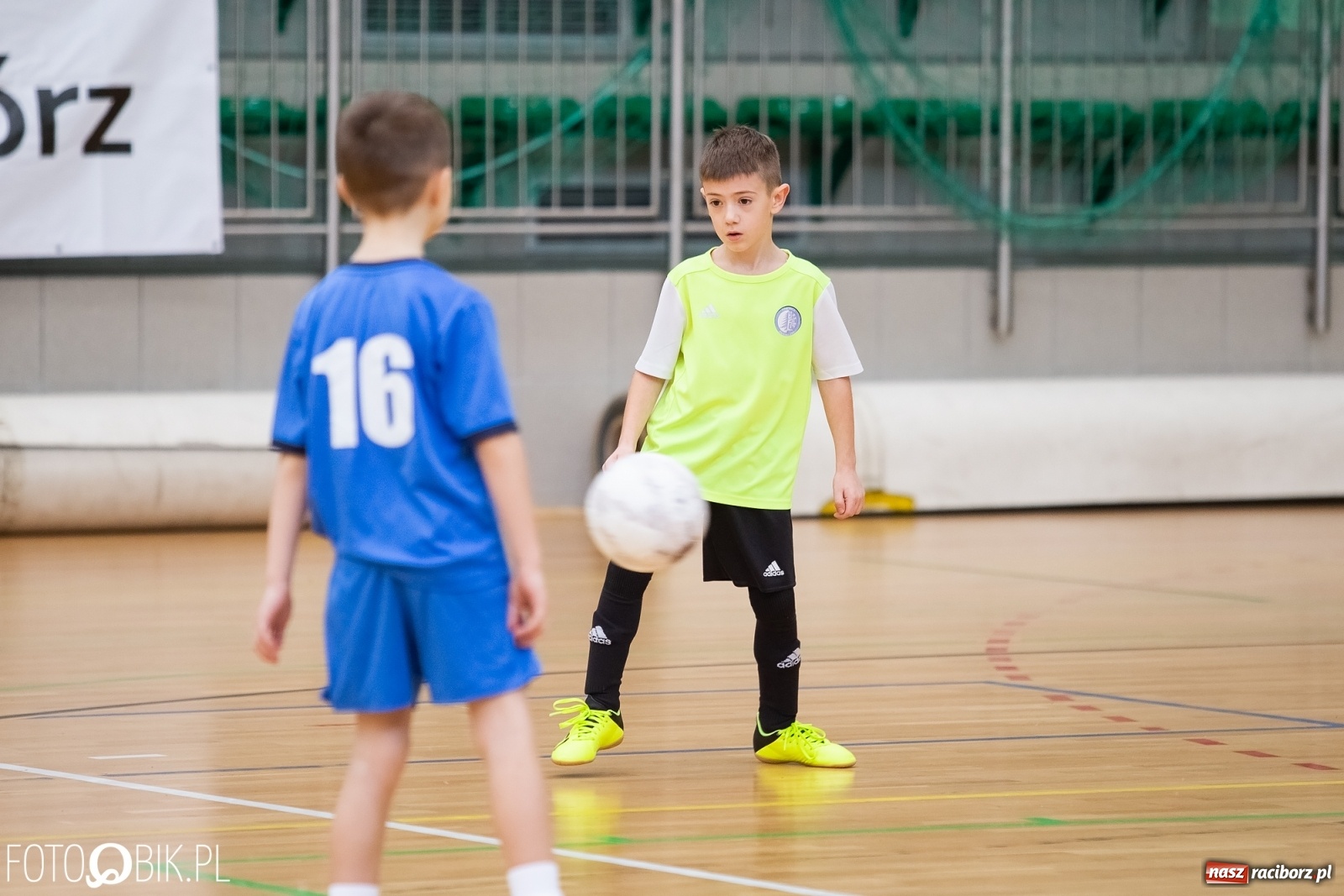 Zdjęcie w galerii na portalu naszraciborz.pl: Drugi dzień zmagań piłkarskich w Arenie Rafako wiadomości z regionu