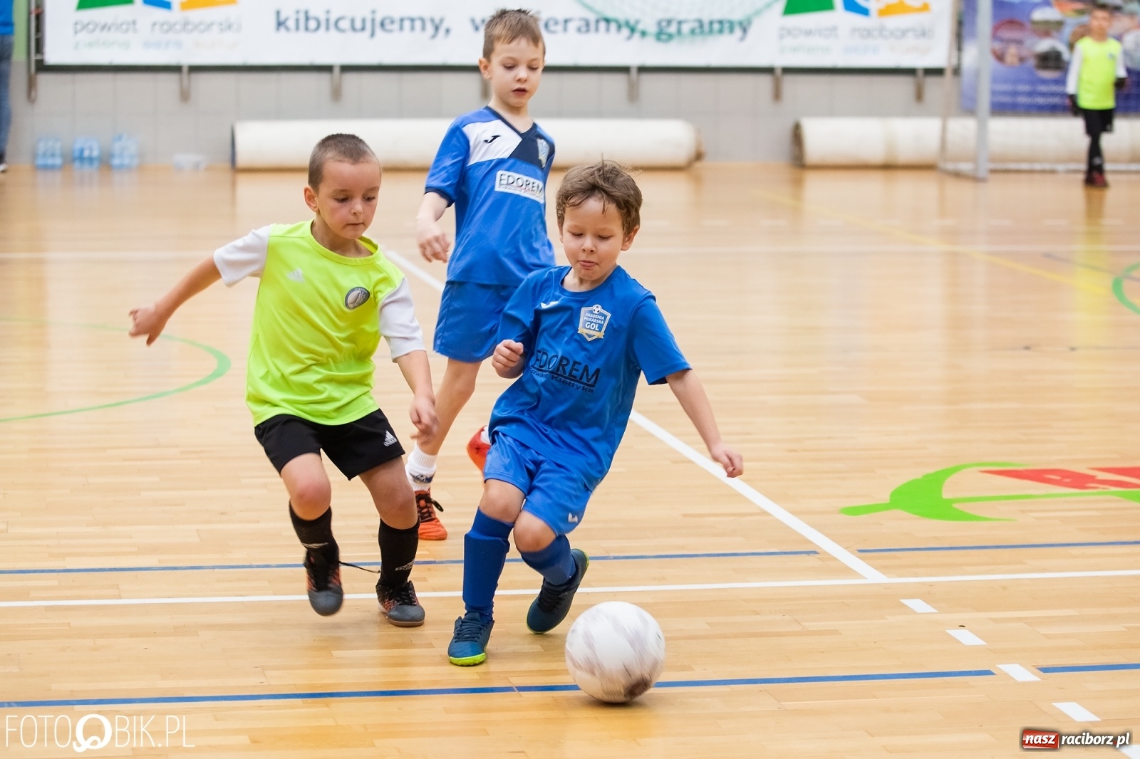 Zdjęcie w galerii na portalu naszraciborz.pl: Drugi dzień zmagań piłkarskich w Arenie Rafako wiadomości z regionu