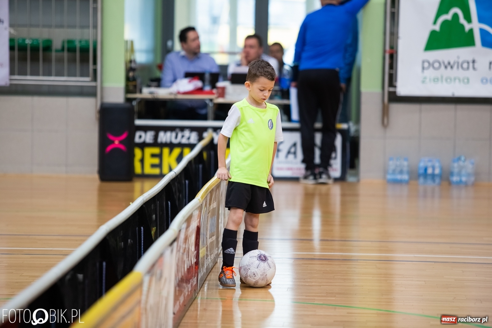 Zdjęcie w galerii na portalu naszraciborz.pl: Drugi dzień zmagań piłkarskich w Arenie Rafako wiadomości z regionu