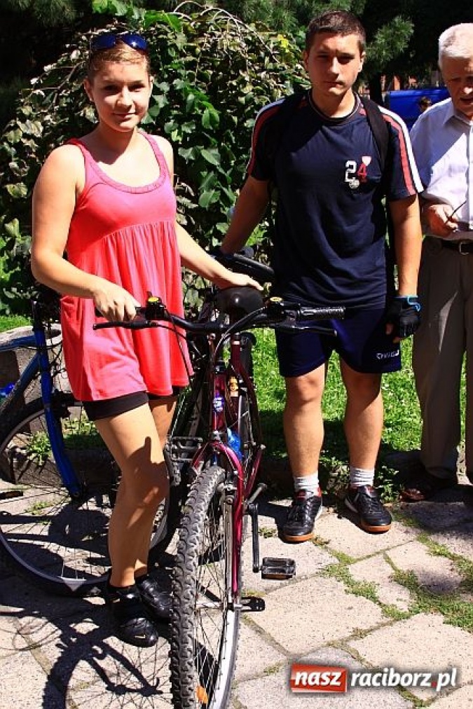 Zdjęcie w galerii na portalu naszraciborz.pl: Rodzinnie promowali ścieżki rowerowe wiadomości z regionu