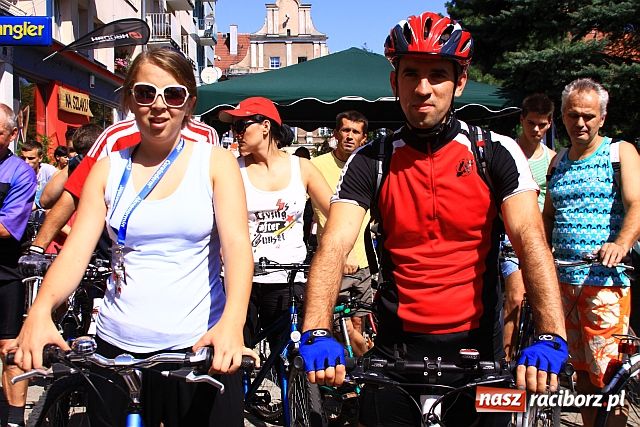 Zdjęcie w galerii na portalu naszraciborz.pl: Rodzinnie promowali ścieżki rowerowe wiadomości z regionu