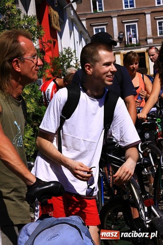 Zdjęcie w galerii na portalu naszraciborz.pl: Rodzinnie promowali ścieżki rowerowe wiadomości z regionu