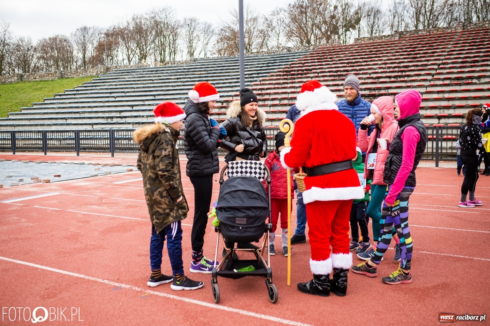 Zdjęcie w galerii na portalu naszraciborz.pl: Raciborski Bieg Mikołajkowy [FOTO i WIDEO] wiadomości z regionu