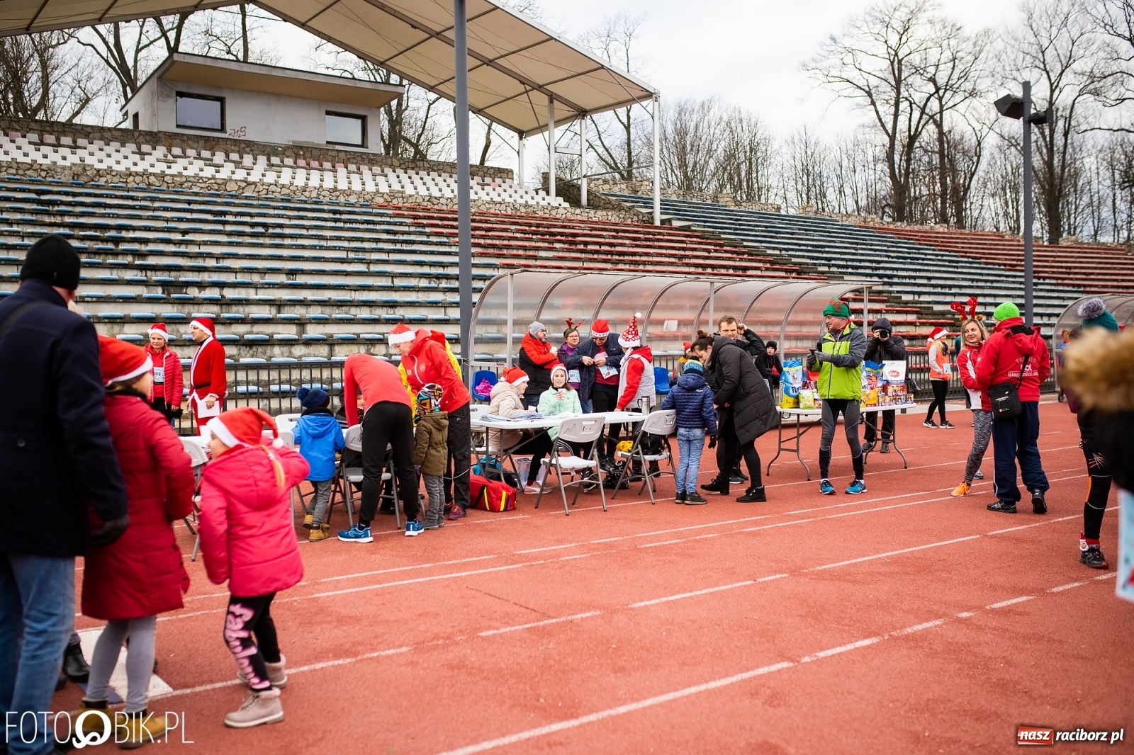 Zdjęcie w galerii na portalu naszraciborz.pl: Raciborski Bieg Mikołajkowy [FOTO i WIDEO] wiadomości z regionu