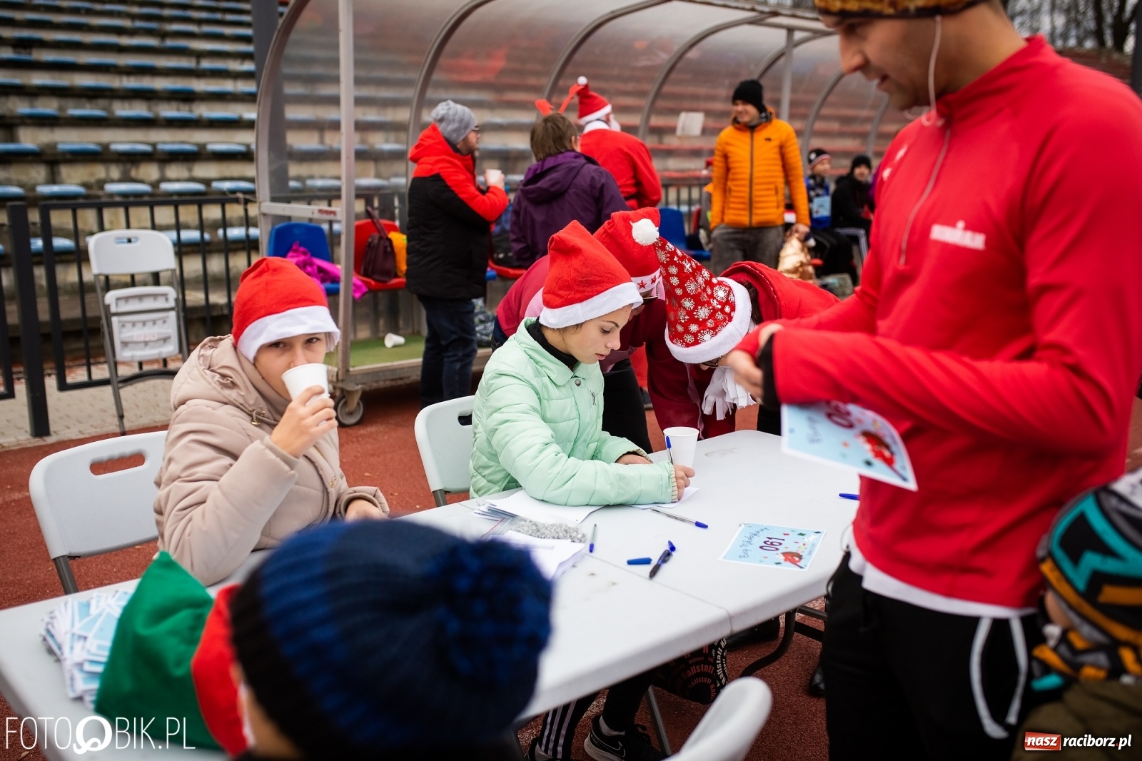 Zdjęcie w galerii na portalu naszraciborz.pl: Raciborski Bieg Mikołajkowy [FOTO i WIDEO] wiadomości z regionu