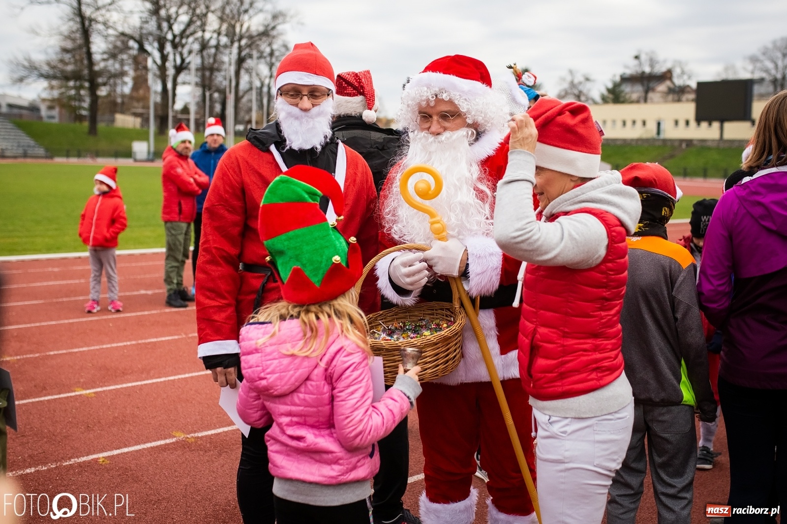Zdjęcie w galerii na portalu naszraciborz.pl: Raciborski Bieg Mikołajkowy [FOTO i WIDEO] wiadomości z regionu