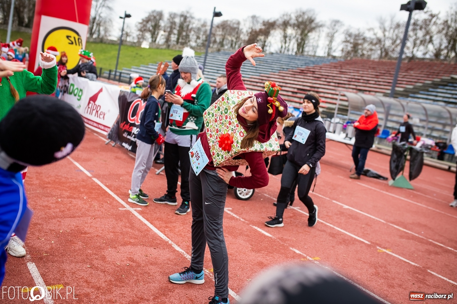 Zdjęcie w galerii na portalu naszraciborz.pl: Raciborski Bieg Mikołajkowy [FOTO i WIDEO] wiadomości z regionu