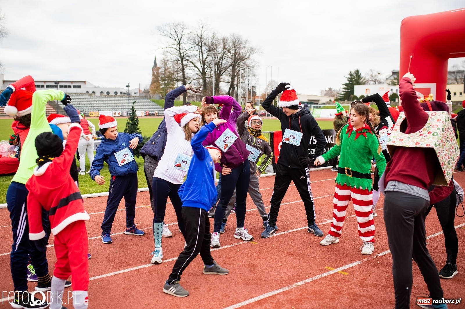 Zdjęcie w galerii na portalu naszraciborz.pl: Raciborski Bieg Mikołajkowy [FOTO i WIDEO] wiadomości z regionu