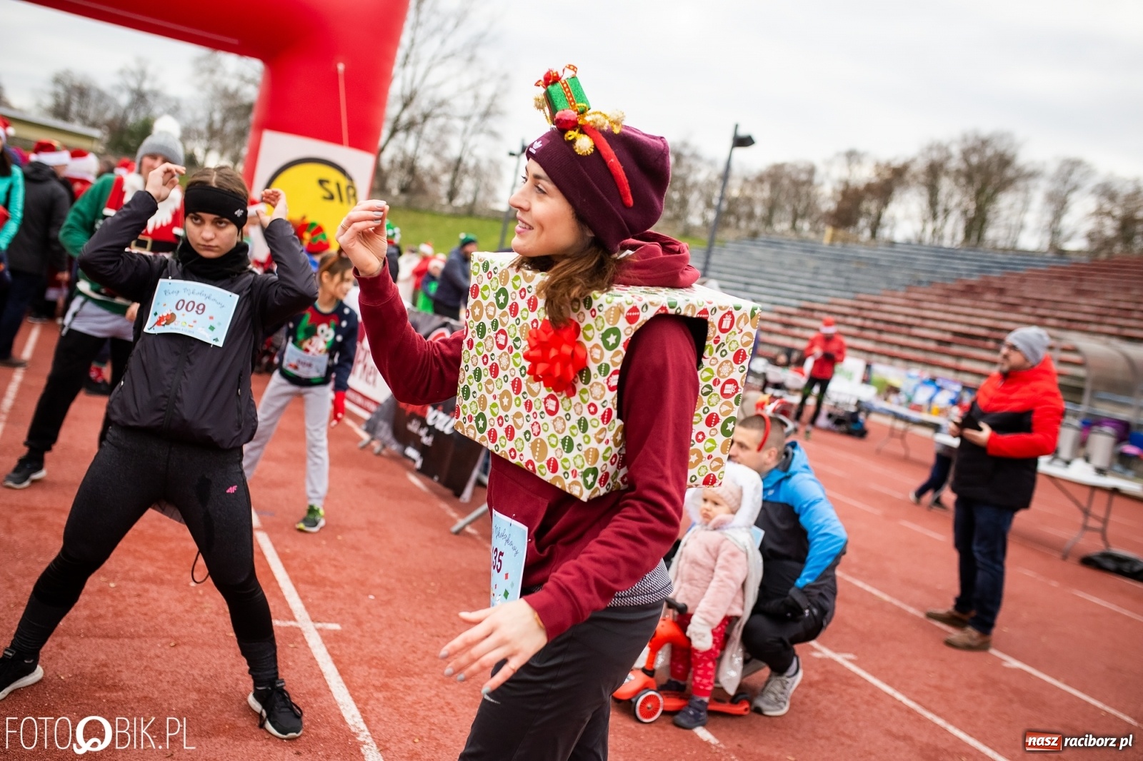 Zdjęcie w galerii na portalu naszraciborz.pl: Raciborski Bieg Mikołajkowy [FOTO i WIDEO] wiadomości z regionu