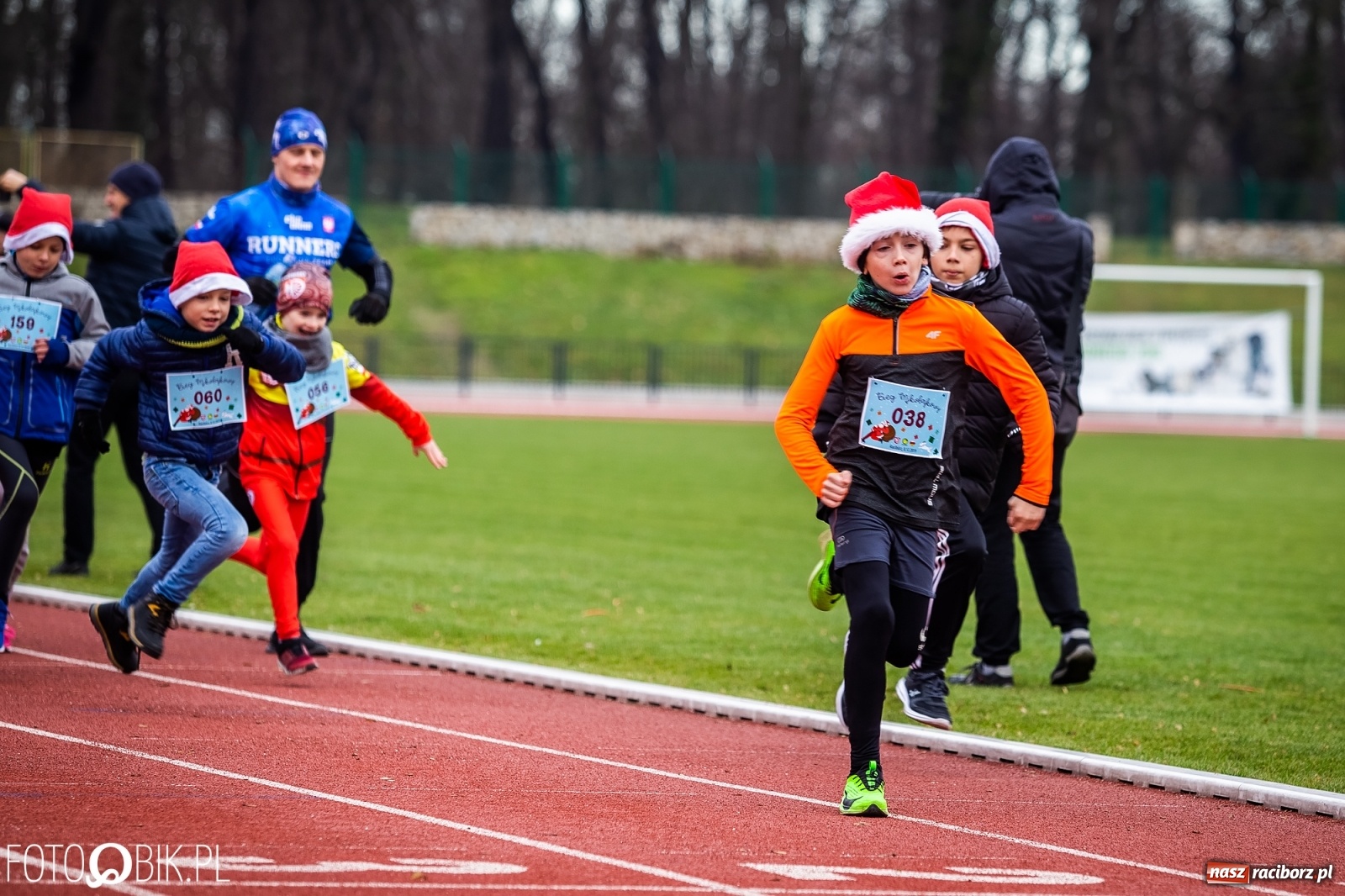 Zdjęcie w galerii na portalu naszraciborz.pl: Raciborski Bieg Mikołajkowy [FOTO i WIDEO] wiadomości z regionu