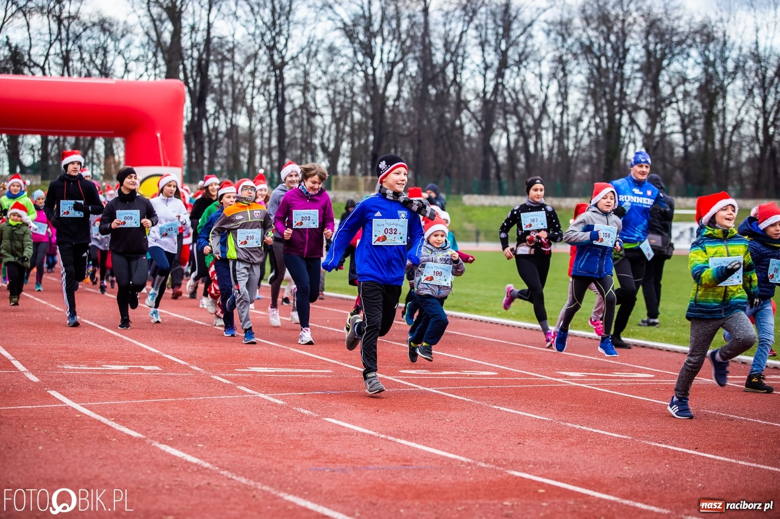 Zdjęcie w galerii na portalu naszraciborz.pl: Raciborski Bieg Mikołajkowy [FOTO i WIDEO] wiadomości z regionu
