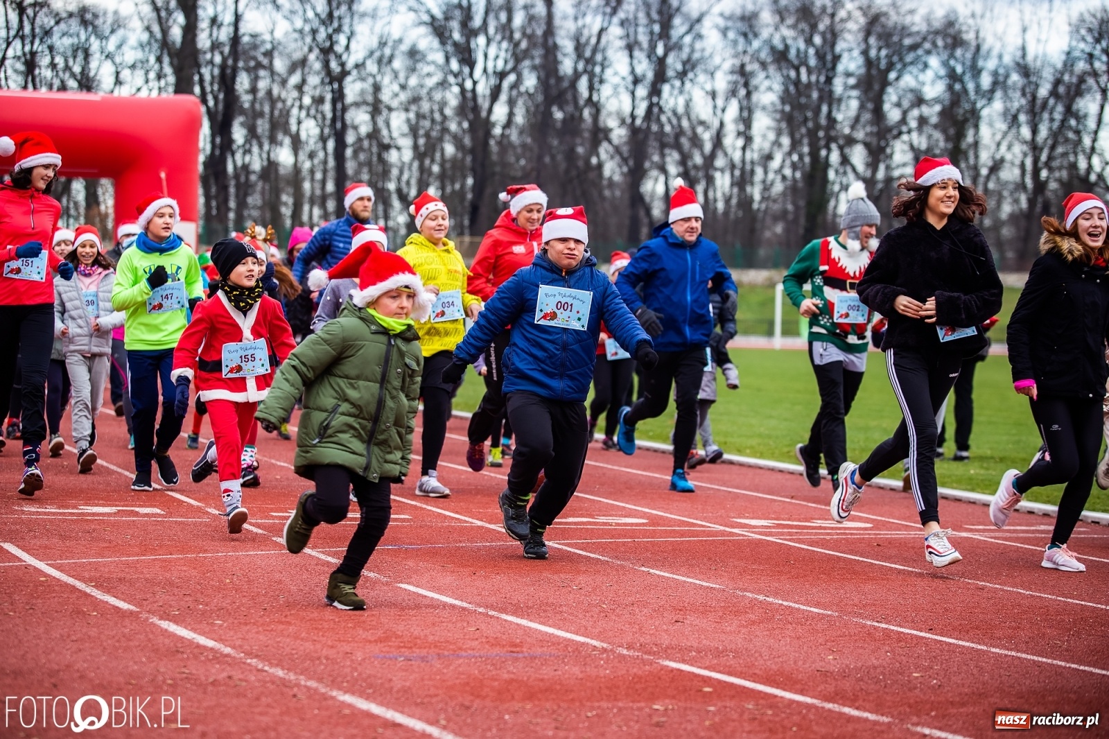 Zdjęcie w galerii na portalu naszraciborz.pl: Raciborski Bieg Mikołajkowy [FOTO i WIDEO] wiadomości z regionu