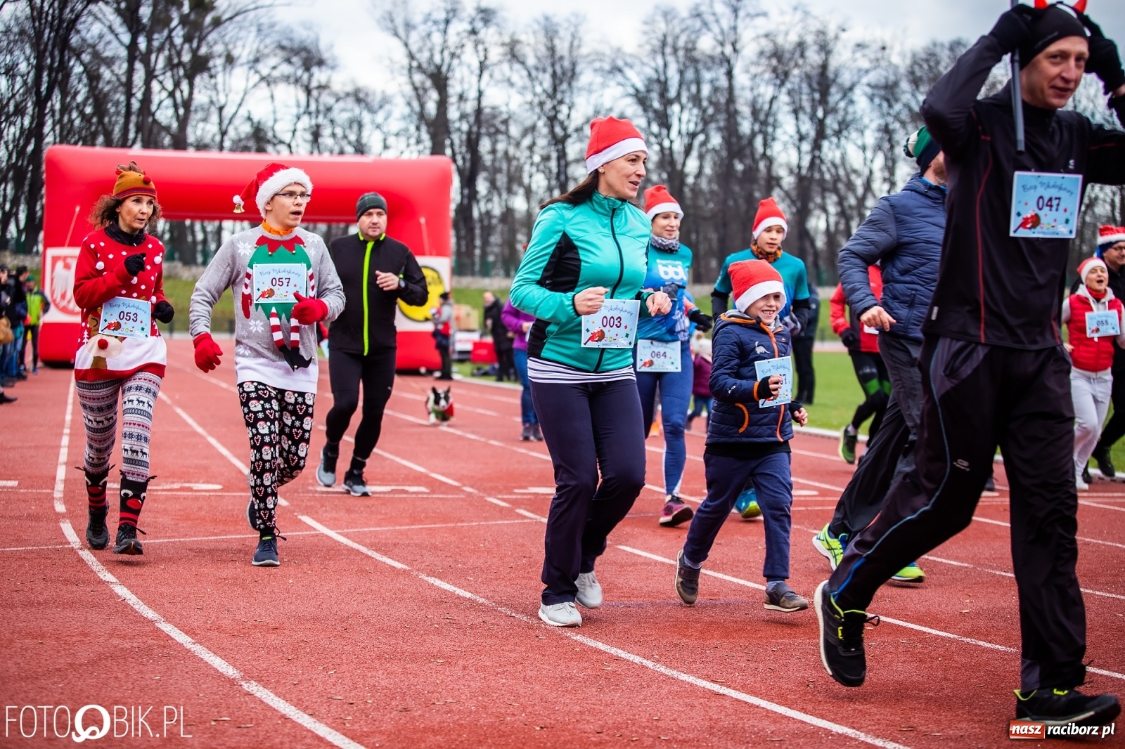 Zdjęcie w galerii na portalu naszraciborz.pl: Raciborski Bieg Mikołajkowy [FOTO i WIDEO] wiadomości z regionu