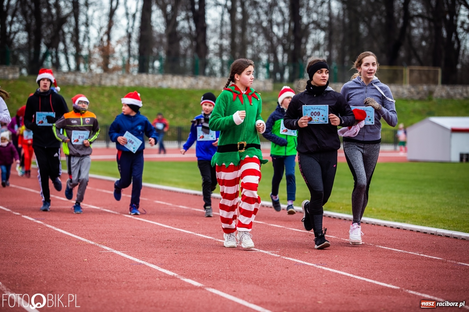 Zdjęcie w galerii na portalu naszraciborz.pl: Raciborski Bieg Mikołajkowy [FOTO i WIDEO] wiadomości z regionu