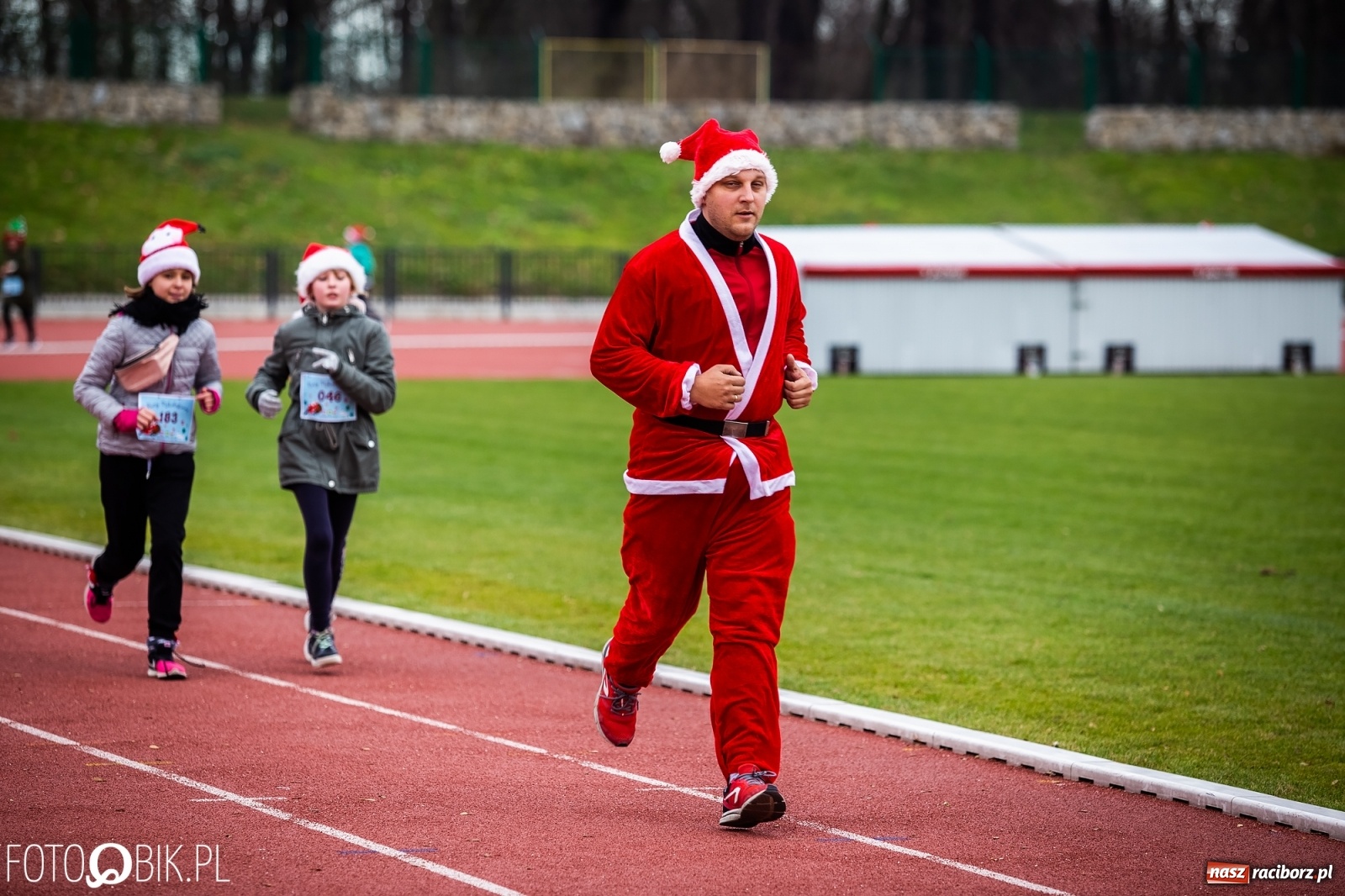 Zdjęcie w galerii na portalu naszraciborz.pl: Raciborski Bieg Mikołajkowy [FOTO i WIDEO] wiadomości z regionu