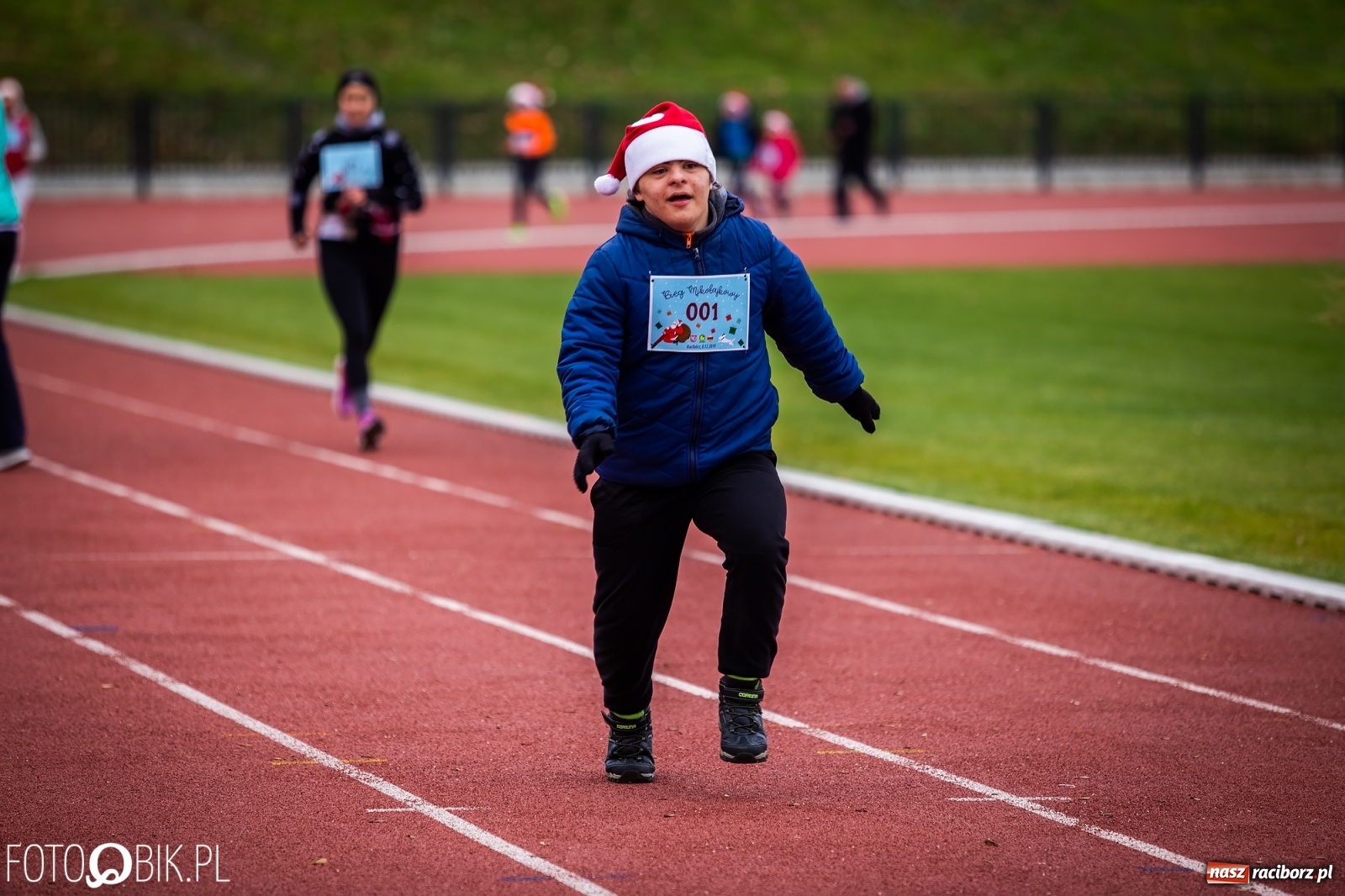 Zdjęcie w galerii na portalu naszraciborz.pl: Raciborski Bieg Mikołajkowy [FOTO i WIDEO] wiadomości z regionu