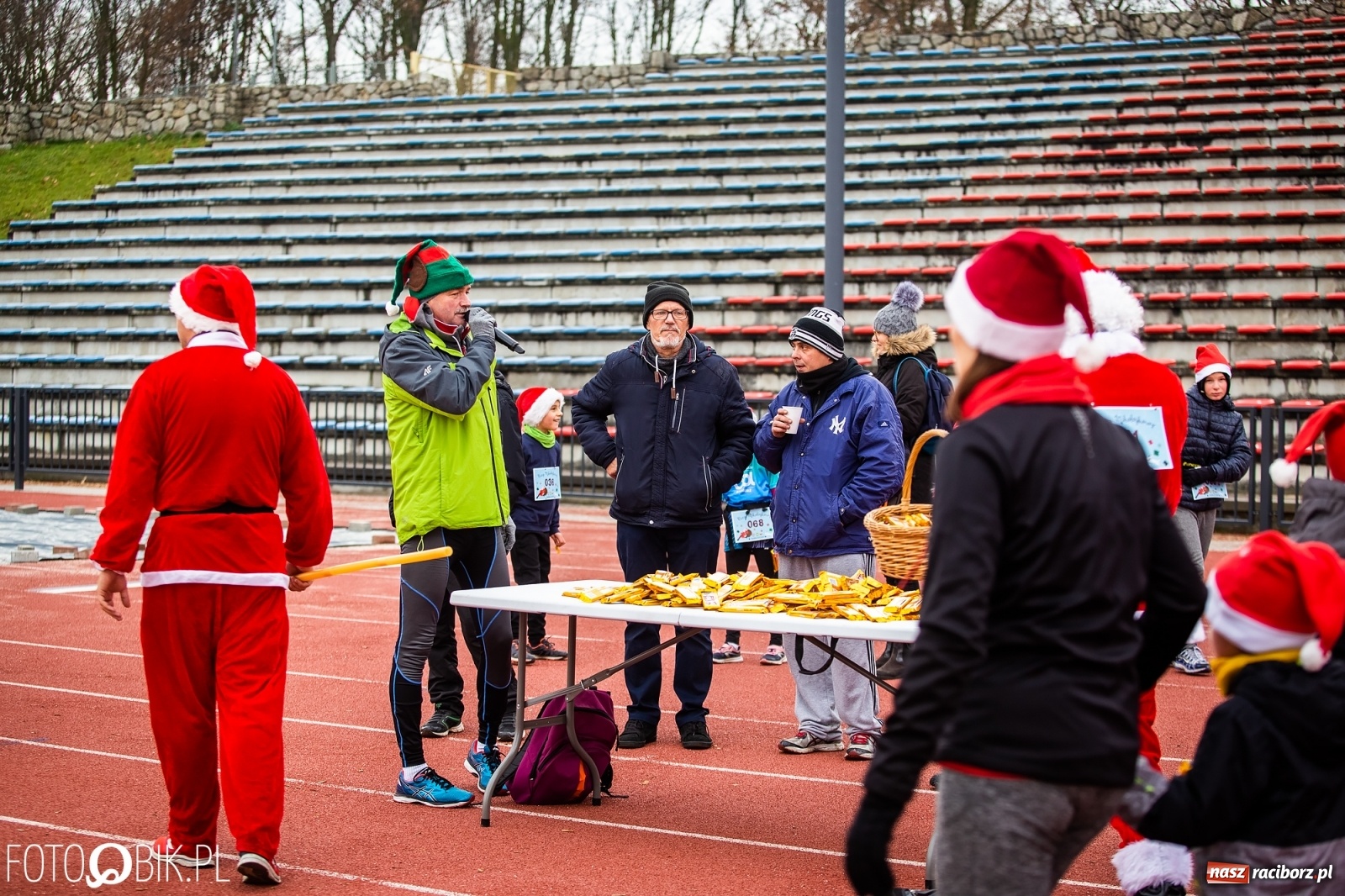 Zdjęcie w galerii na portalu naszraciborz.pl: Raciborski Bieg Mikołajkowy [FOTO i WIDEO] wiadomości z regionu