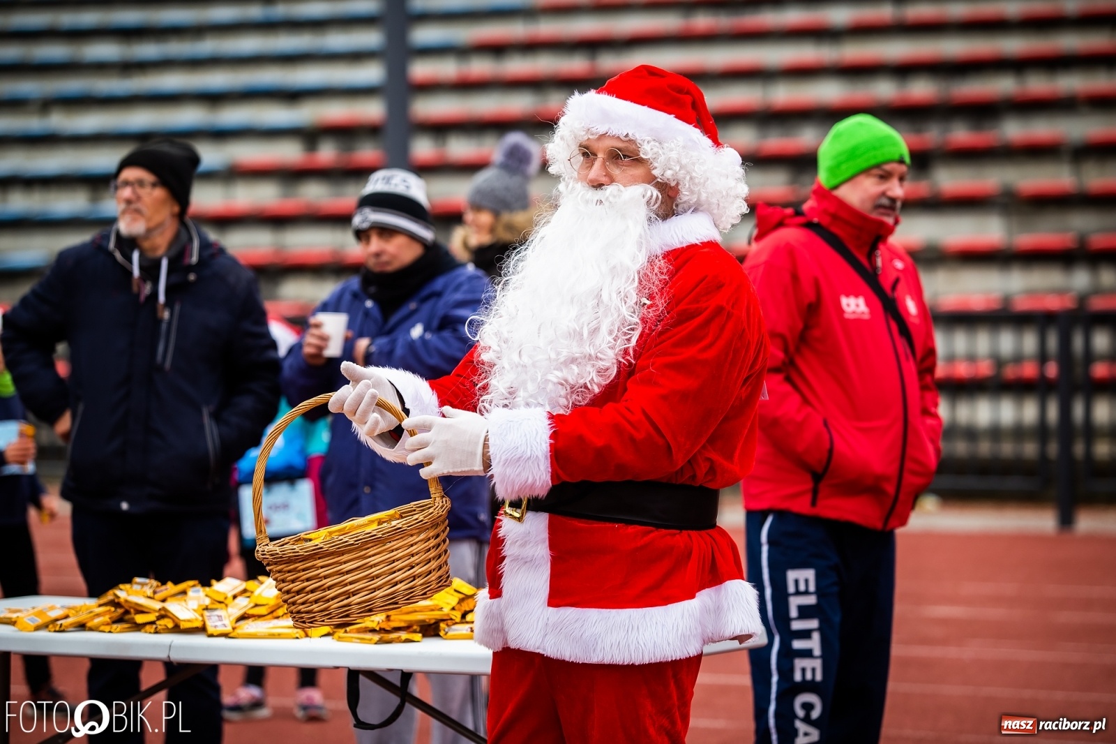 Zdjęcie w galerii na portalu naszraciborz.pl: Raciborski Bieg Mikołajkowy [FOTO i WIDEO] wiadomości z regionu