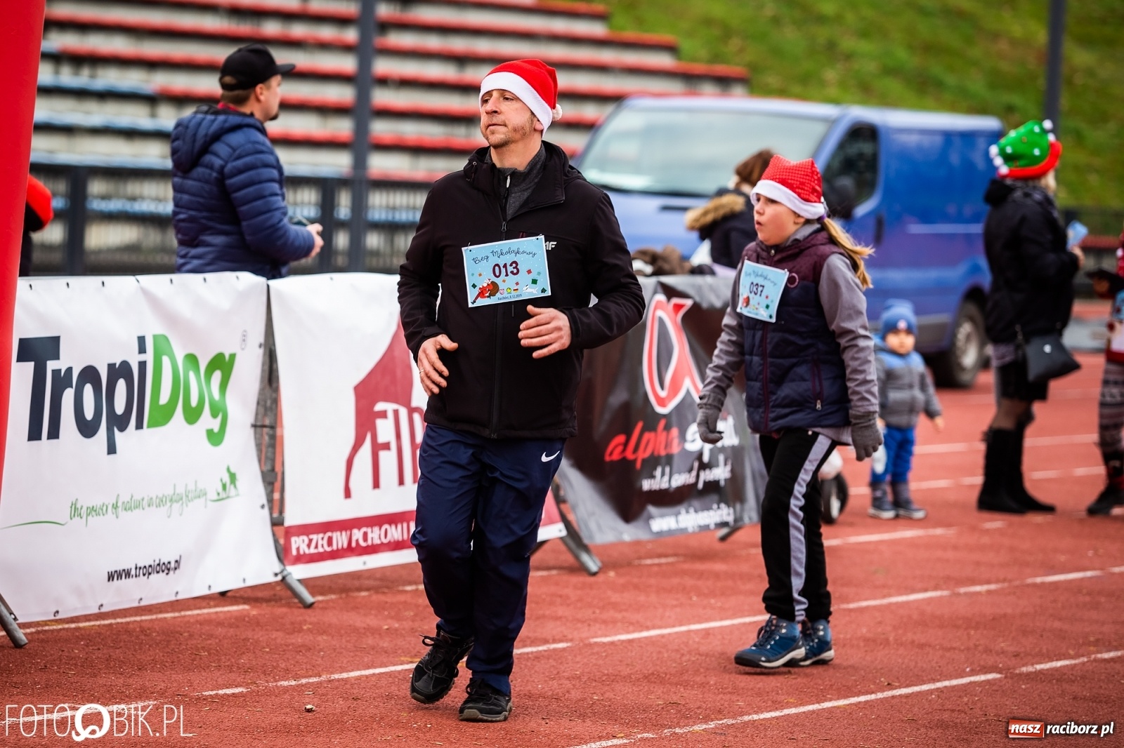 Zdjęcie w galerii na portalu naszraciborz.pl: Raciborski Bieg Mikołajkowy [FOTO i WIDEO] wiadomości z regionu