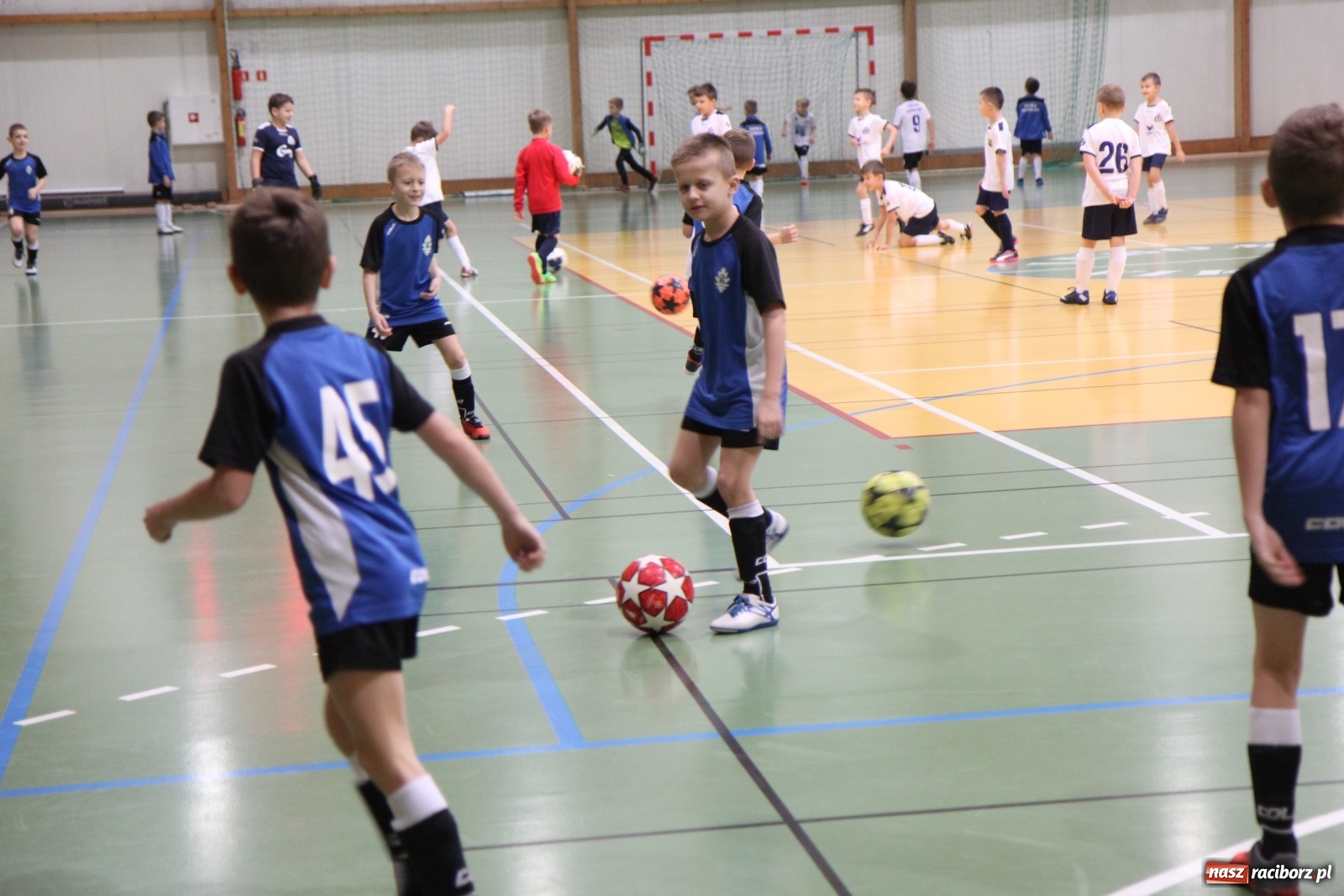 Zdjęcie w galerii na portalu naszraciborz.pl: Sportowa rywalizacja w SP w Lubomi wiadomości z regionu