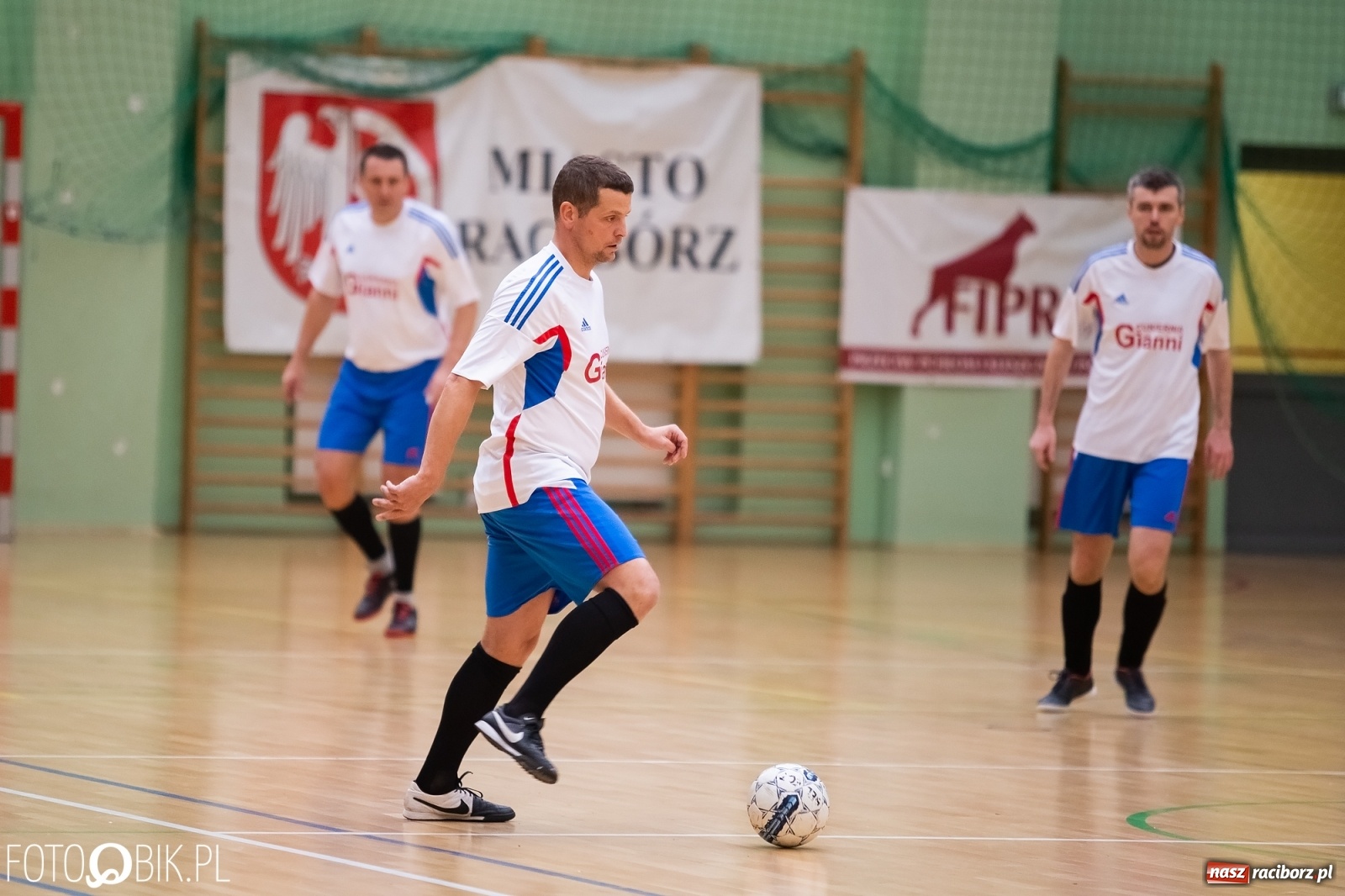 Zdjęcie w galerii na portalu naszraciborz.pl: HLPN. Niedziela z futsalem w Arenie Rafako wiadomości z regionu