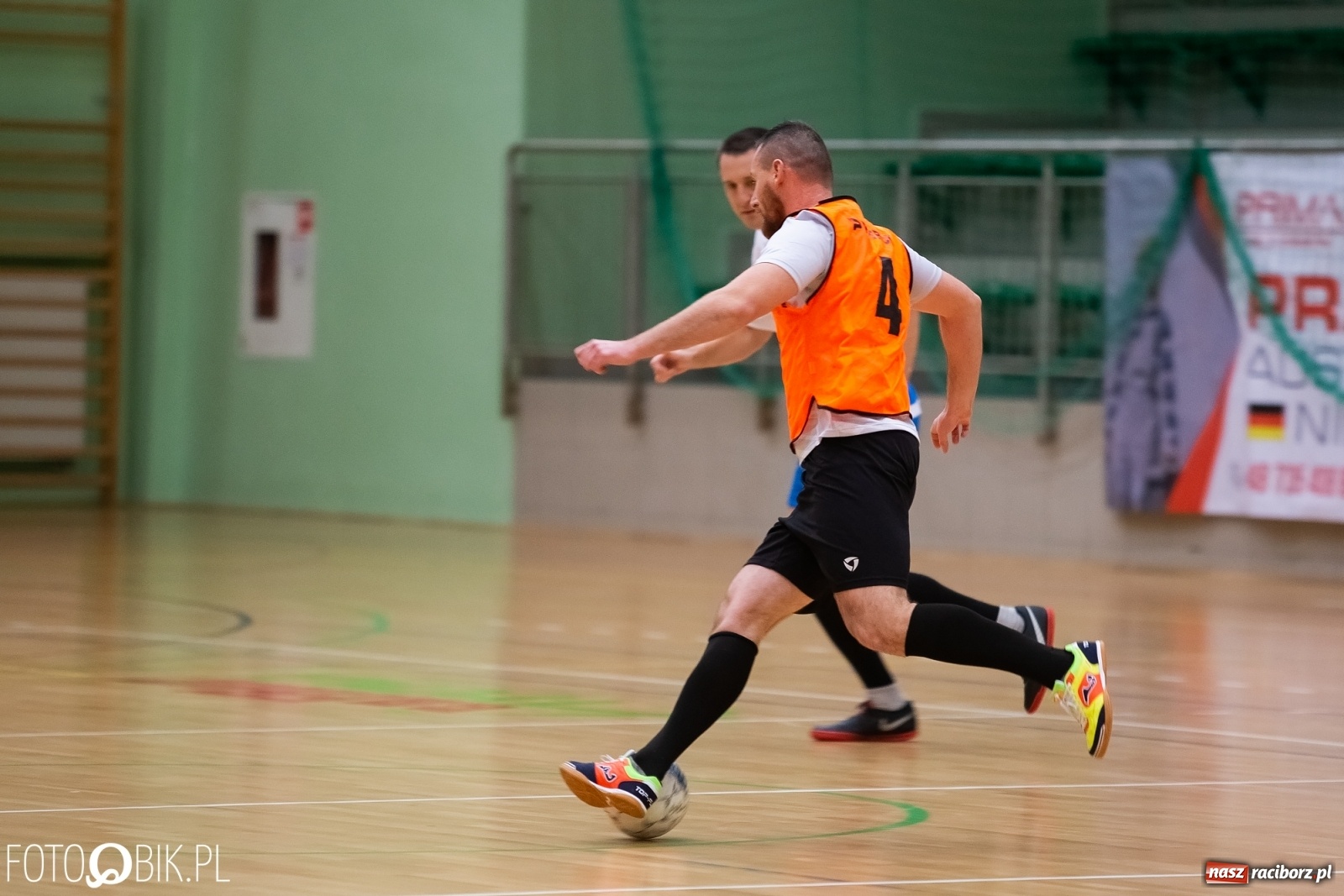 Zdjęcie w galerii na portalu naszraciborz.pl: HLPN. Niedziela z futsalem w Arenie Rafako wiadomości z regionu