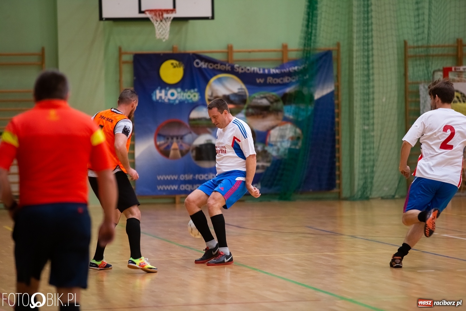 Zdjęcie w galerii na portalu naszraciborz.pl: HLPN. Niedziela z futsalem w Arenie Rafako wiadomości z regionu