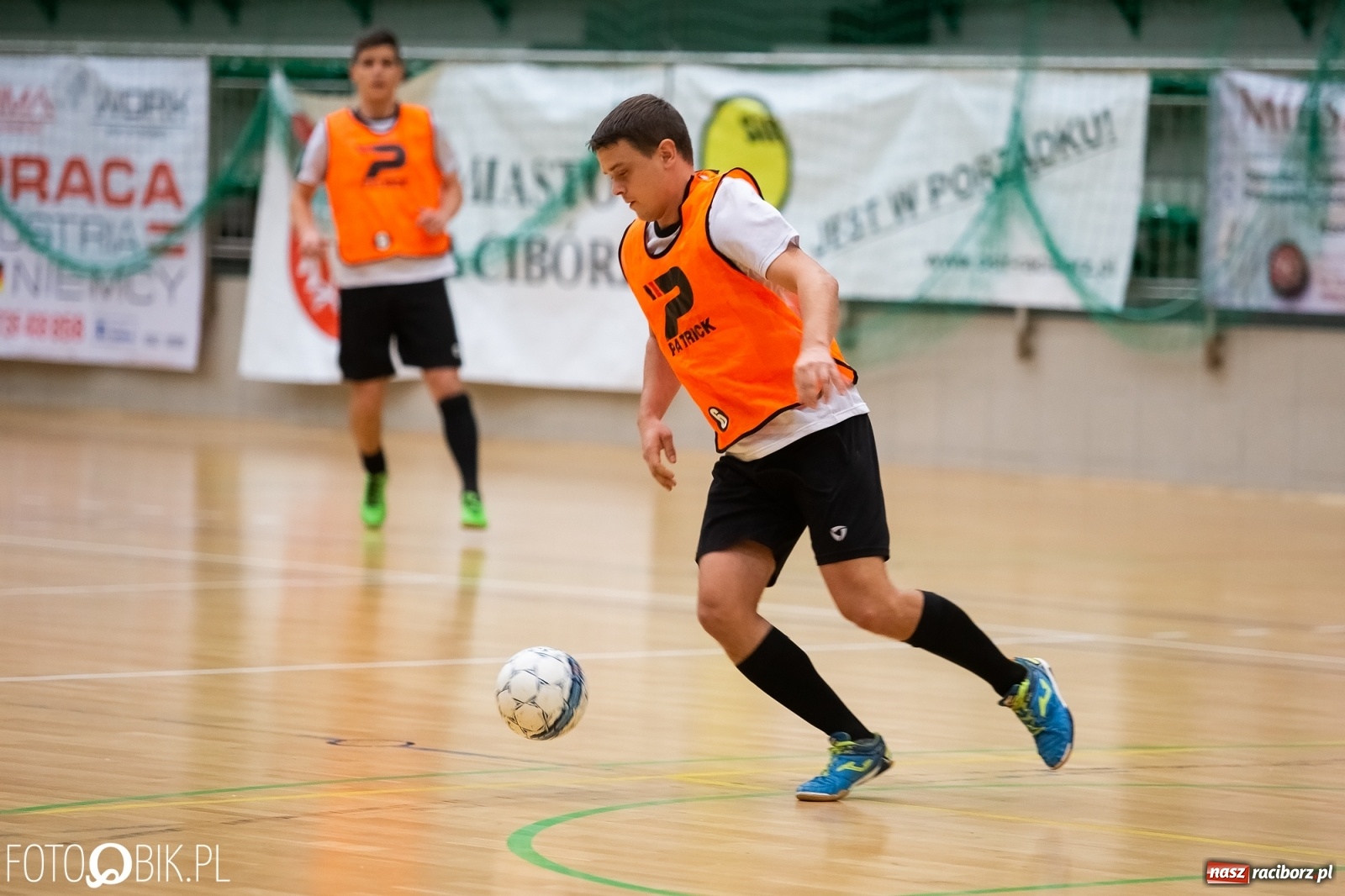 Zdjęcie w galerii na portalu naszraciborz.pl: HLPN. Niedziela z futsalem w Arenie Rafako wiadomości z regionu