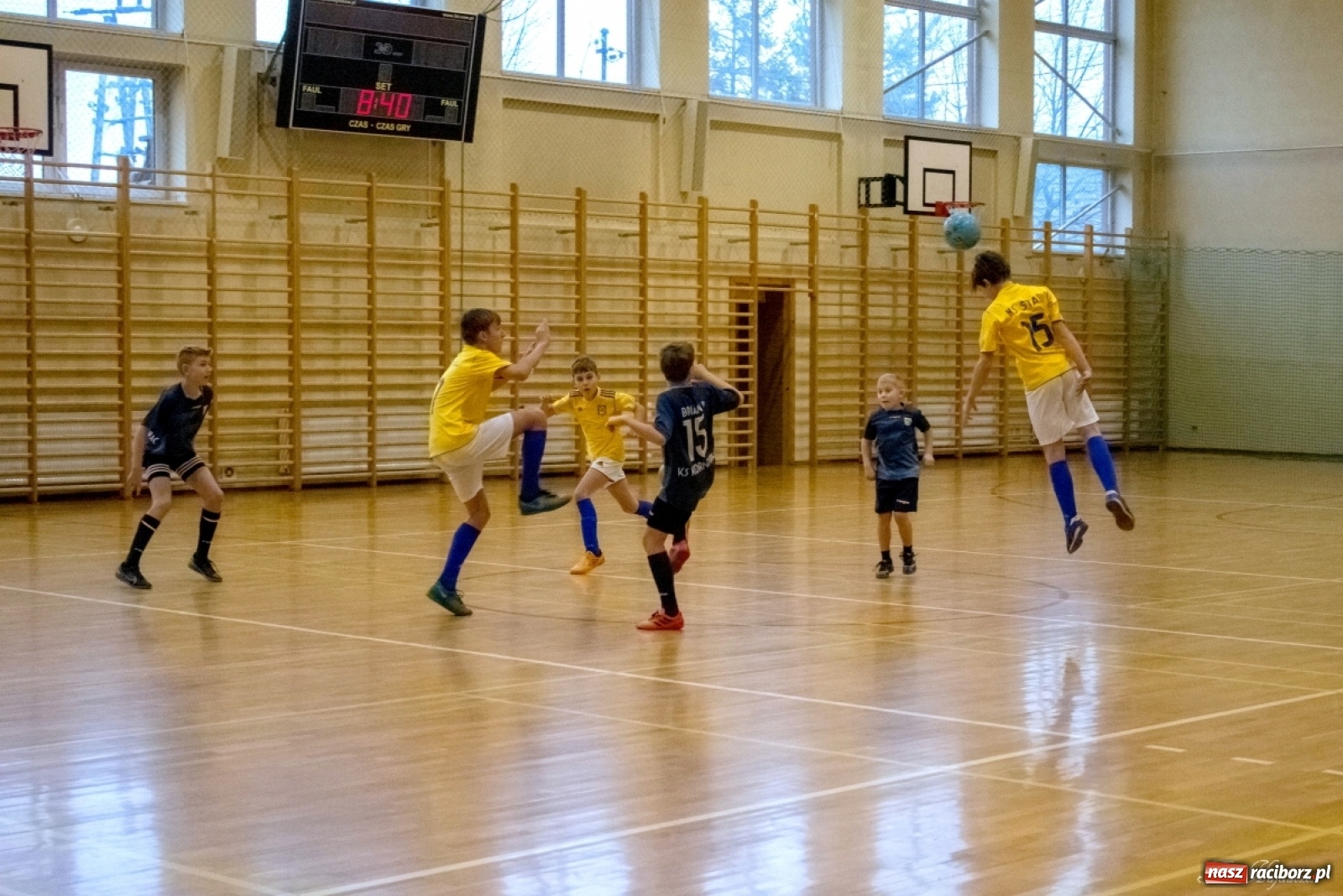 Zdjęcie w galerii na portalu naszraciborz.pl: Kuźniańska Stal zwycięzcą turnieju mikołajkowego w Kornowacu wiadomości z regionu