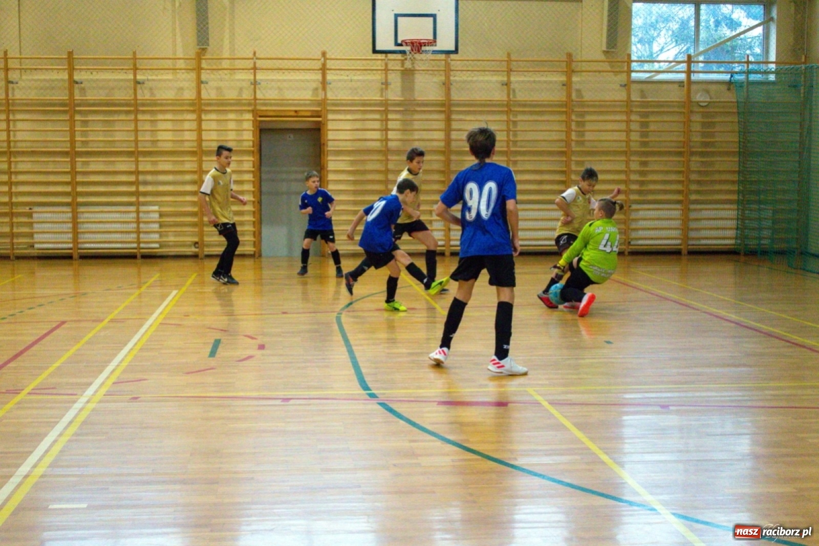 Zdjęcie w galerii na portalu naszraciborz.pl: Kuźniańska Stal zwycięzcą turnieju mikołajkowego w Kornowacu wiadomości z regionu