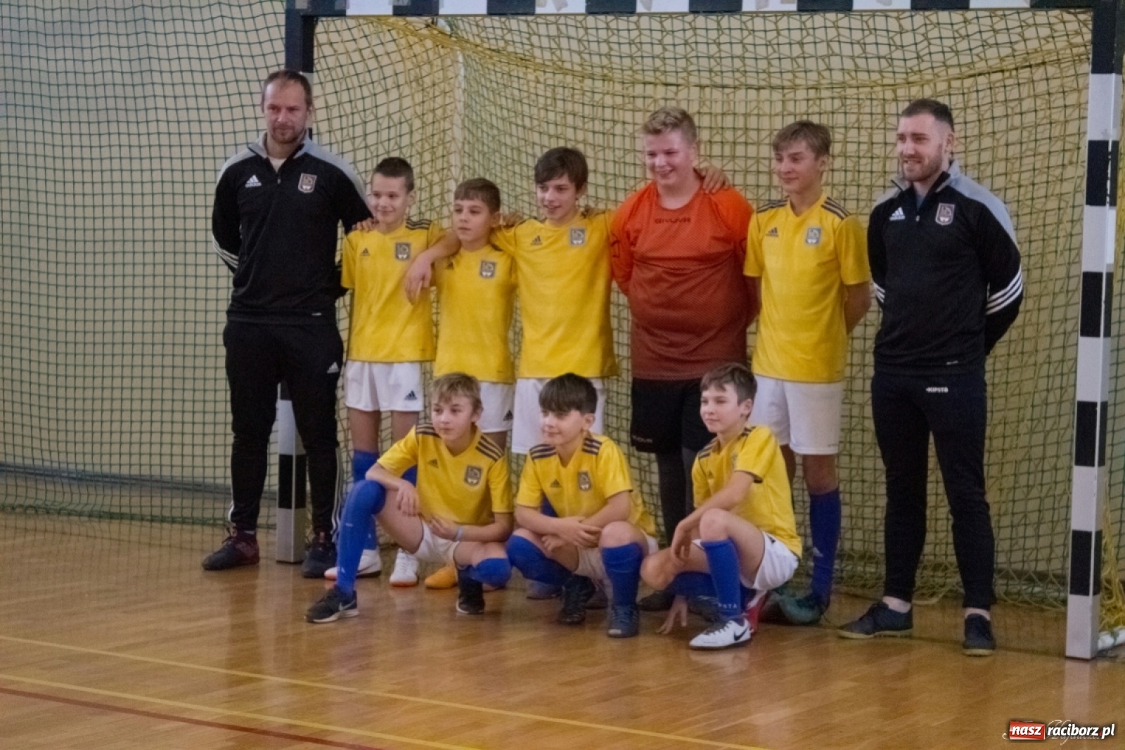 Zdjęcie w galerii na portalu naszraciborz.pl: Kuźniańska Stal zwycięzcą turnieju mikołajkowego w Kornowacu wiadomości z regionu