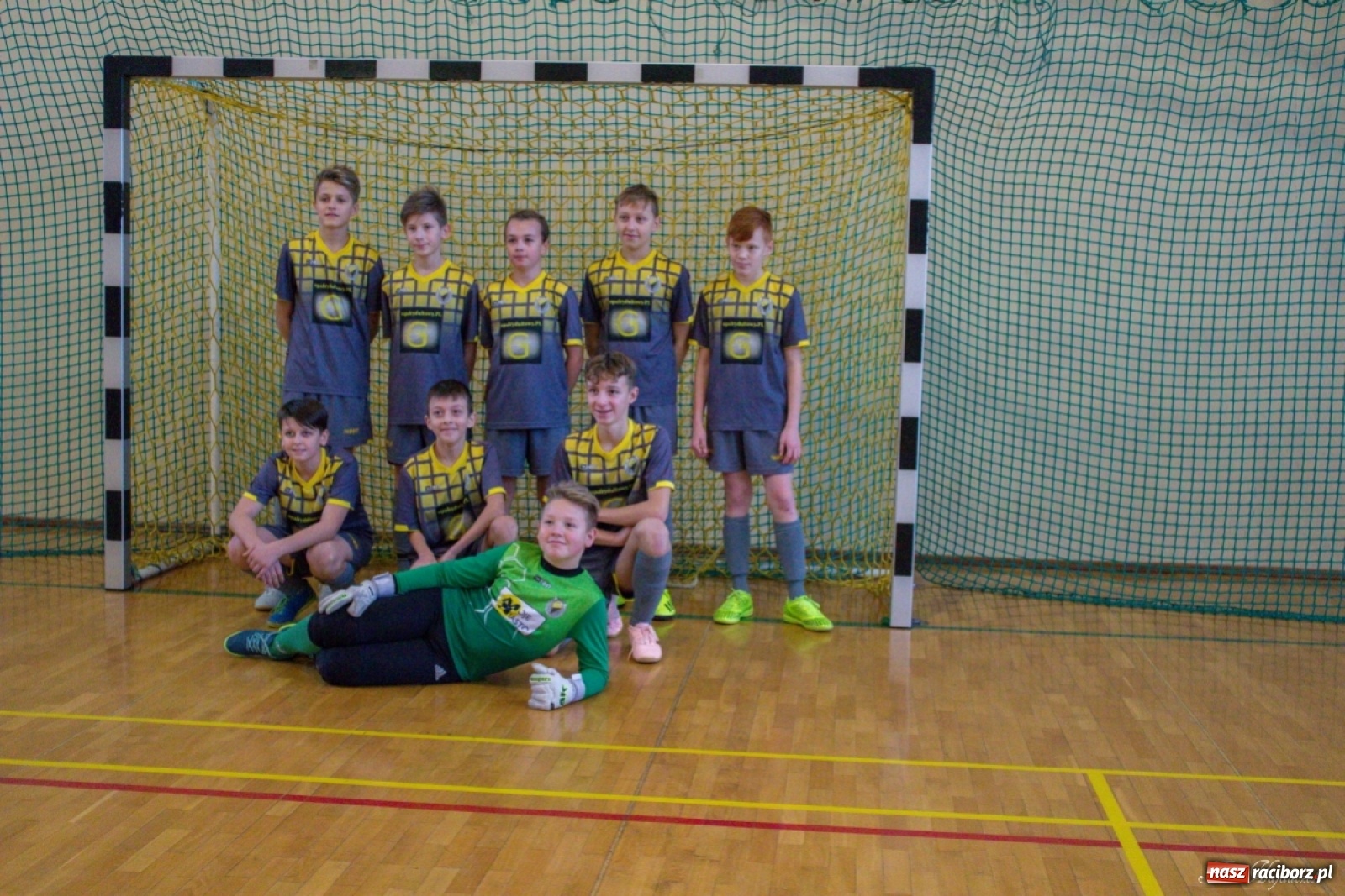 Zdjęcie w galerii na portalu naszraciborz.pl: Kuźniańska Stal zwycięzcą turnieju mikołajkowego w Kornowacu wiadomości z regionu